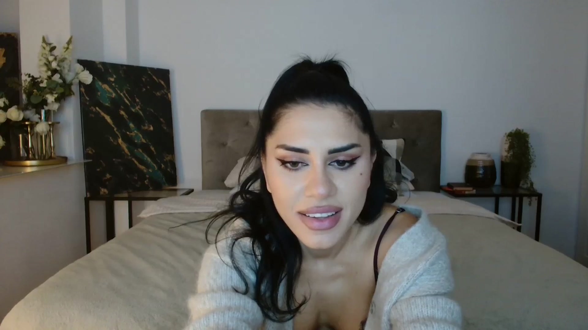 Gallery image thumbnail from ItsEve's myfreecams stream on, 12/01/2023, 05:51 image 19 of 20