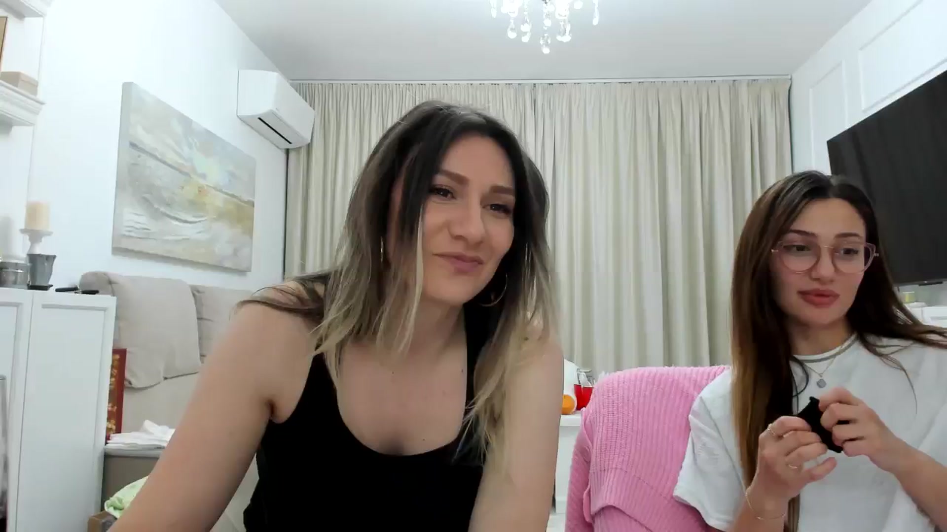 Gallery image thumbnail from ItsEvie's myfreecams stream on, 01/26/2025, 02:17 image 2 of 20