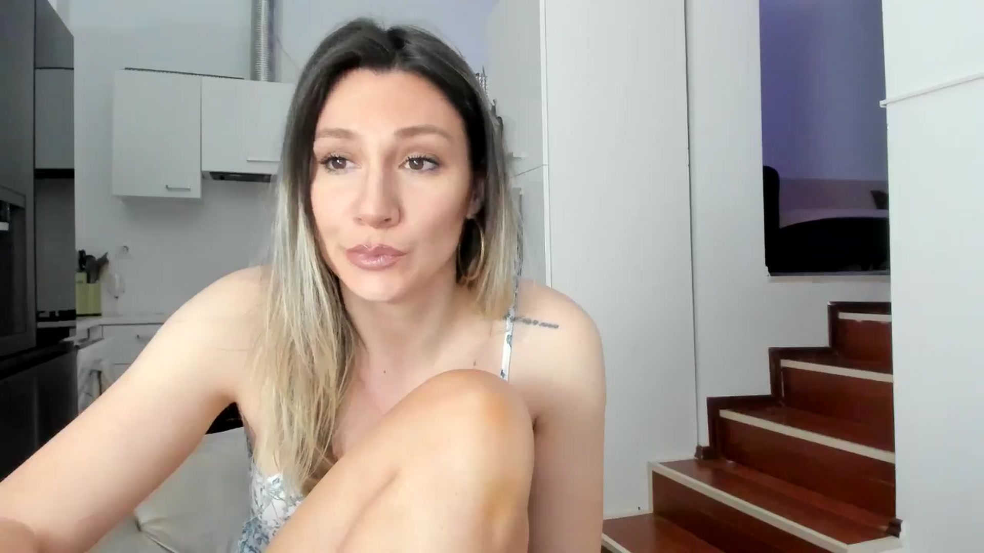 Gallery image thumbnail from ItsEvie's myfreecams stream on, 01/27/2025, 24:02 image 7 of 20