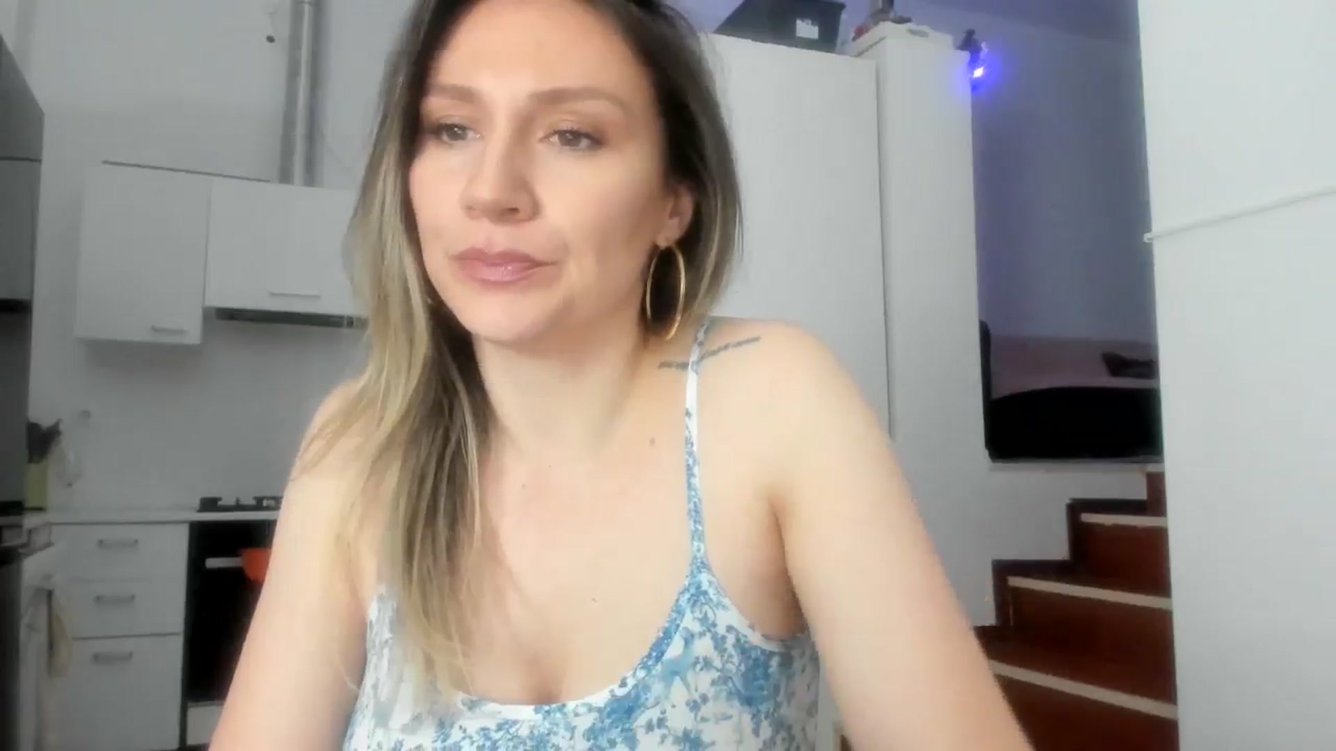 Gallery image thumbnail from ItsEvie's myfreecams stream on, 01/27/2025, 24:38 image 6 of 20