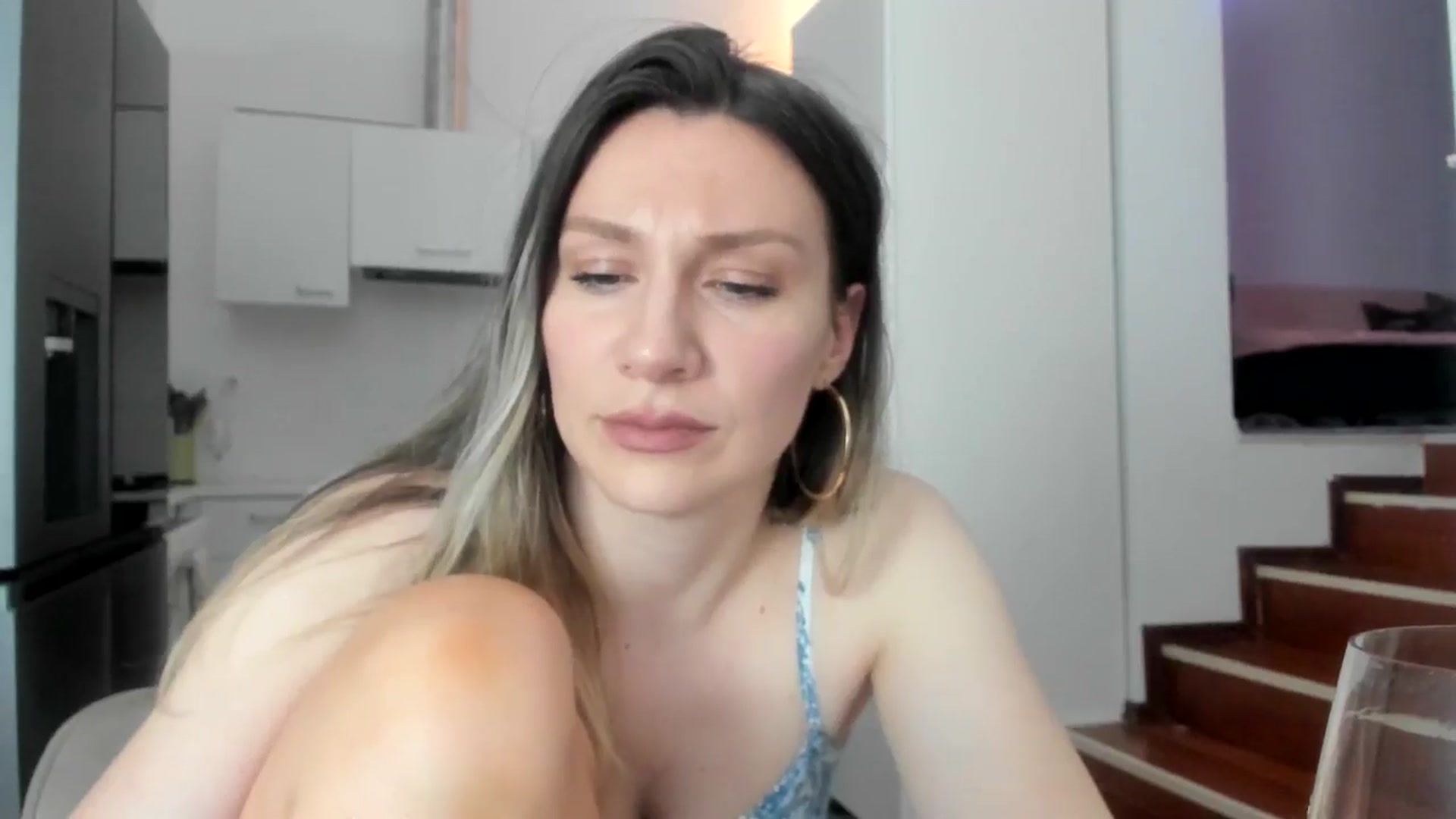 Gallery image thumbnail from ItsEvie's myfreecams stream on, 01/27/2025, 03:49 image 12 of 20