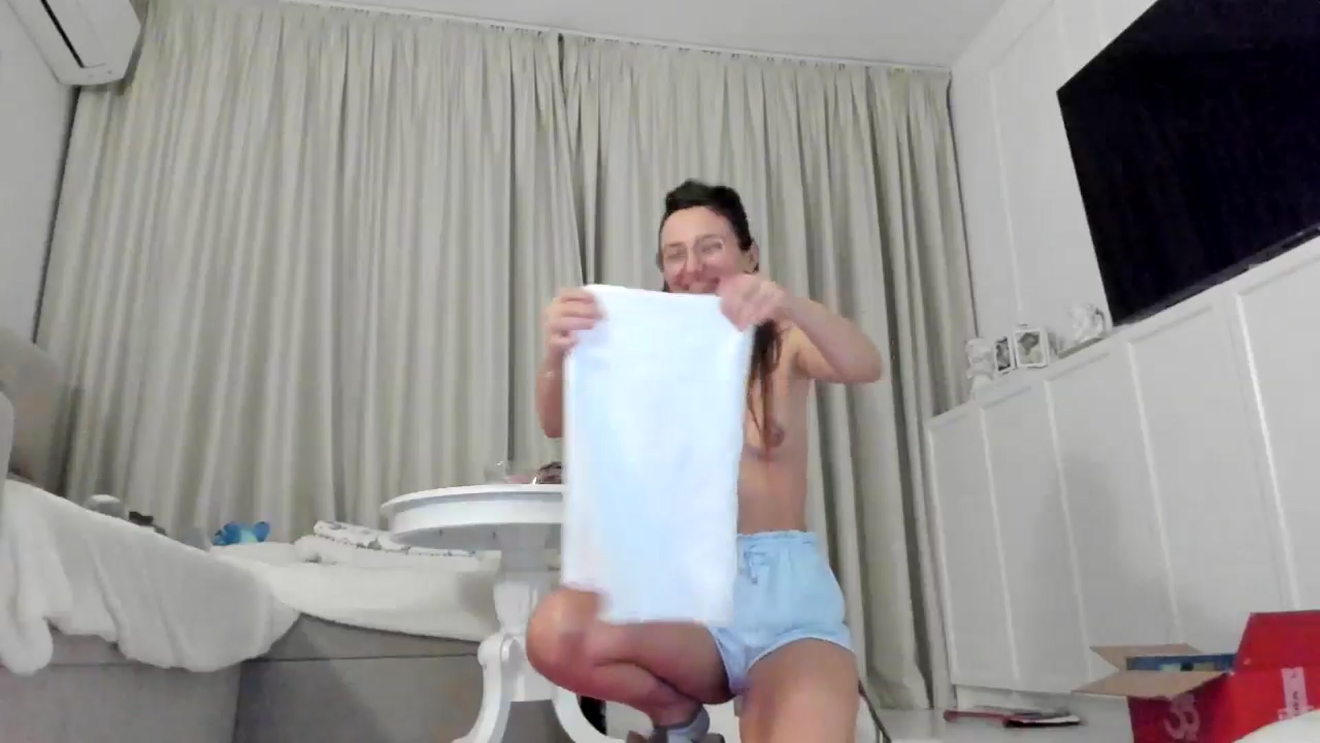 Gallery image thumbnail from ItsEvie's myfreecams stream on, 01/31/2025, 02:34 image 17 of 20