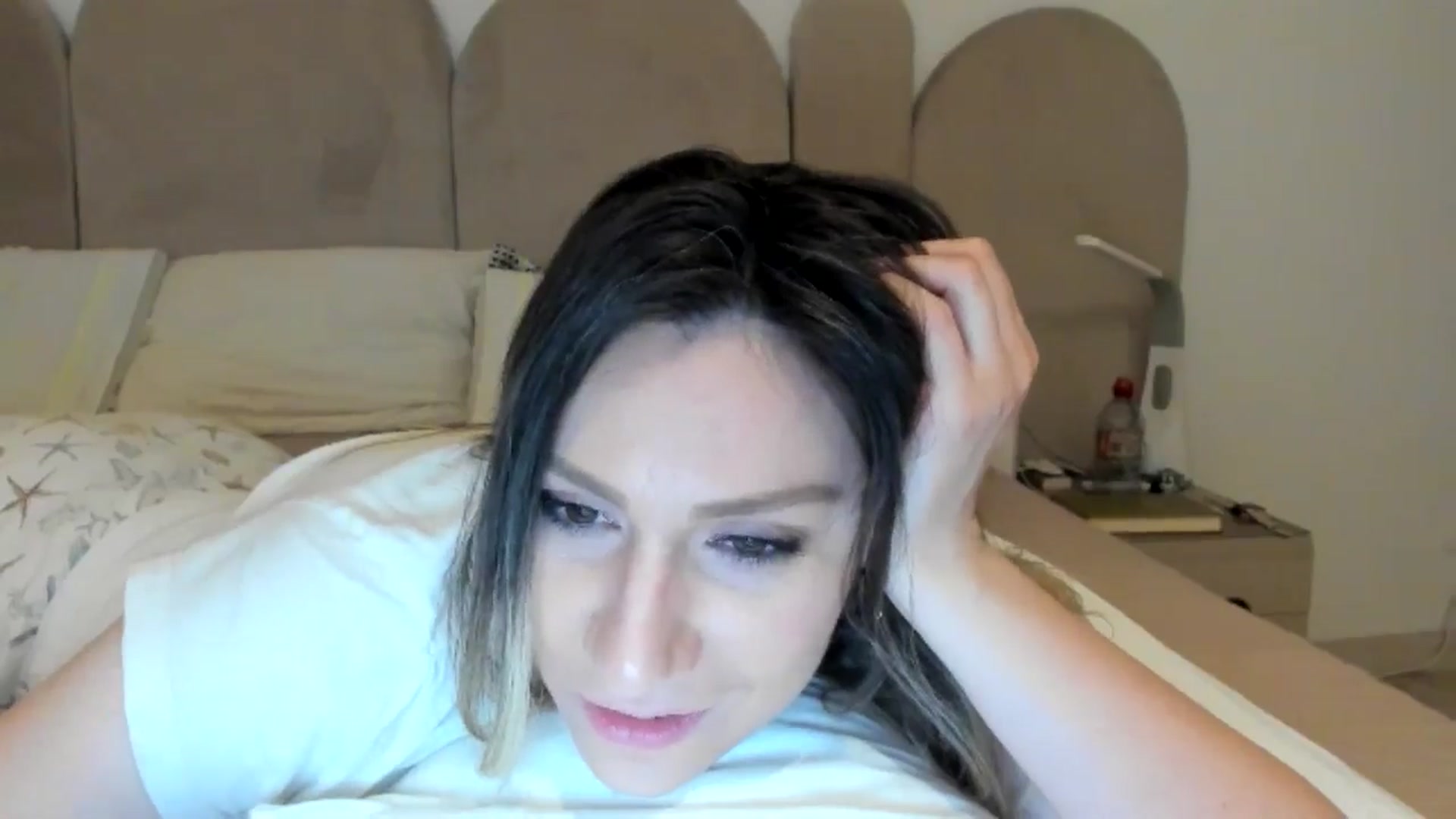 Gallery image thumbnail from ItsEvie's myfreecams stream on, 02/02/2025, 01:19 image 11 of 20