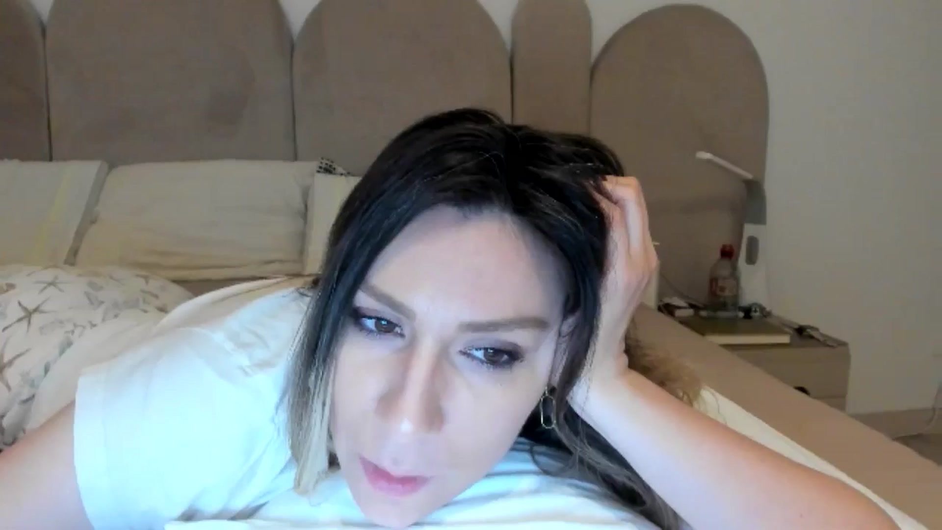 Gallery image thumbnail from ItsEvie's myfreecams stream on, 02/02/2025, 01:19 image 10 of 20