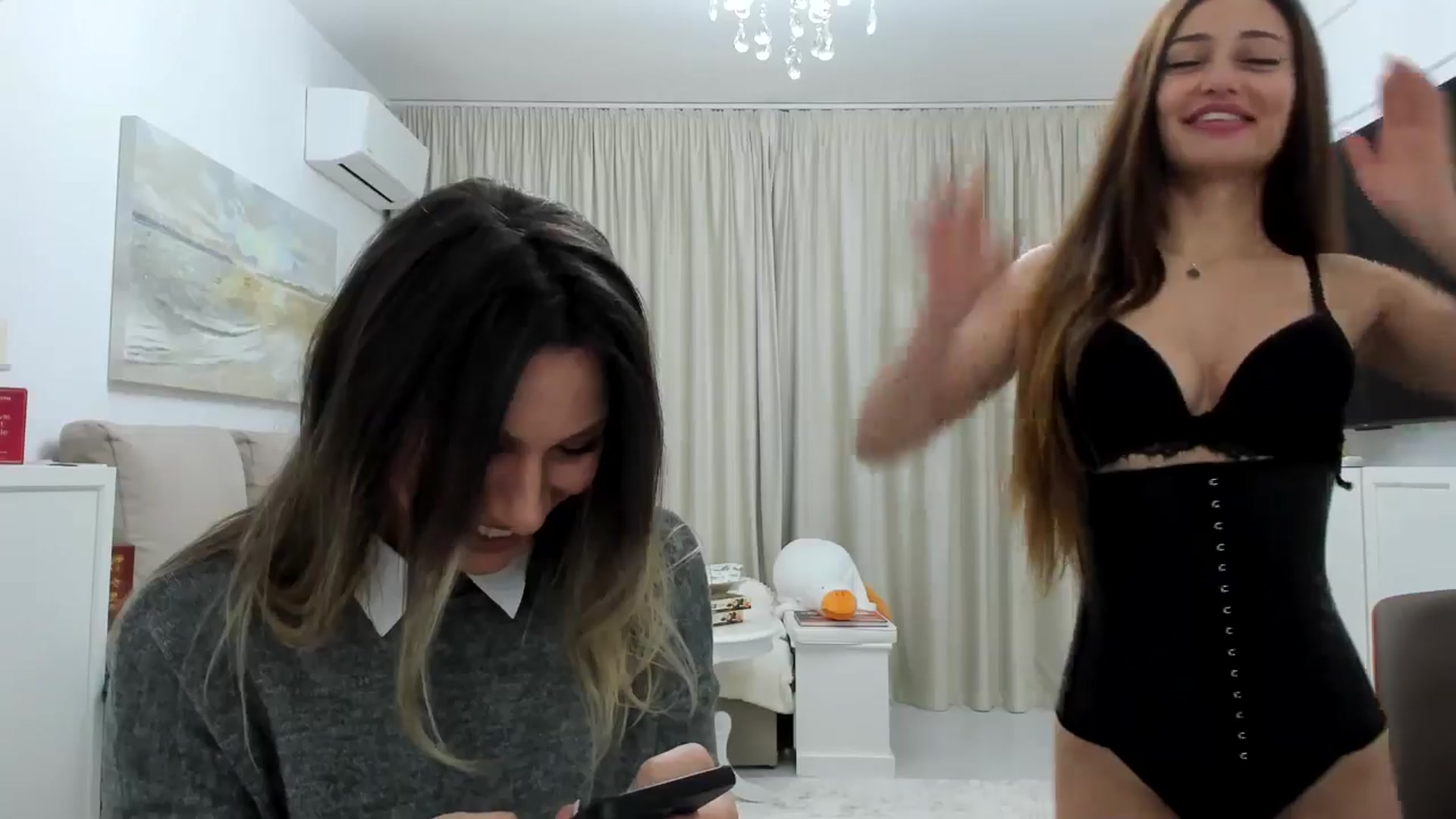 Gallery image thumbnail from ItsEvie's myfreecams stream on, 02/04/2025, 22:37 image 2 of 20