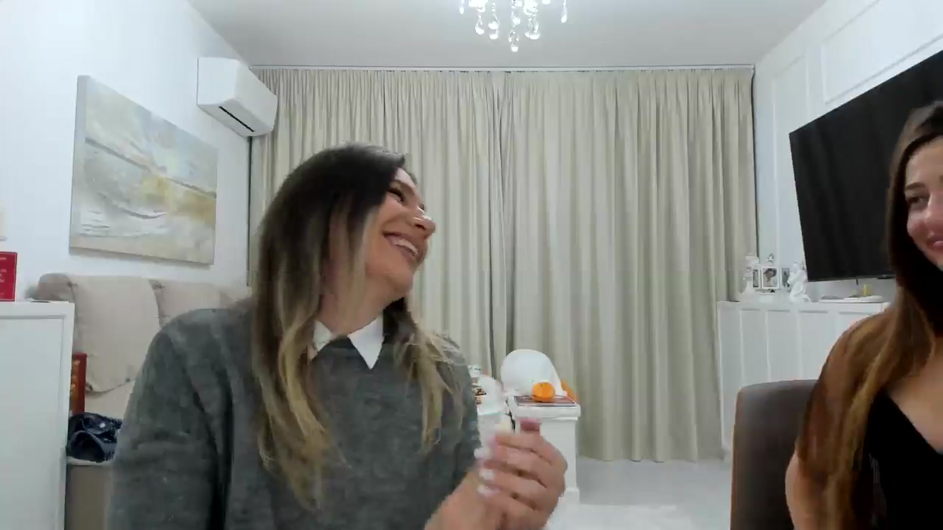Gallery image thumbnail from ItsEvie's myfreecams stream on, 02/04/2025, 22:37 image 10 of 20