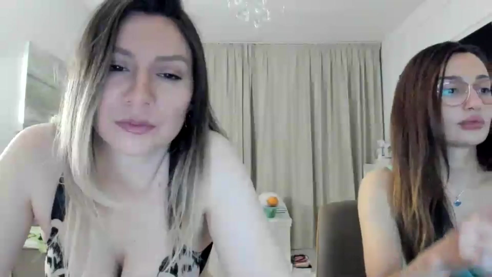 Gallery image thumbnail from ItsEvie's myfreecams stream on, 02/07/2025, 23:43 image 7 of 20