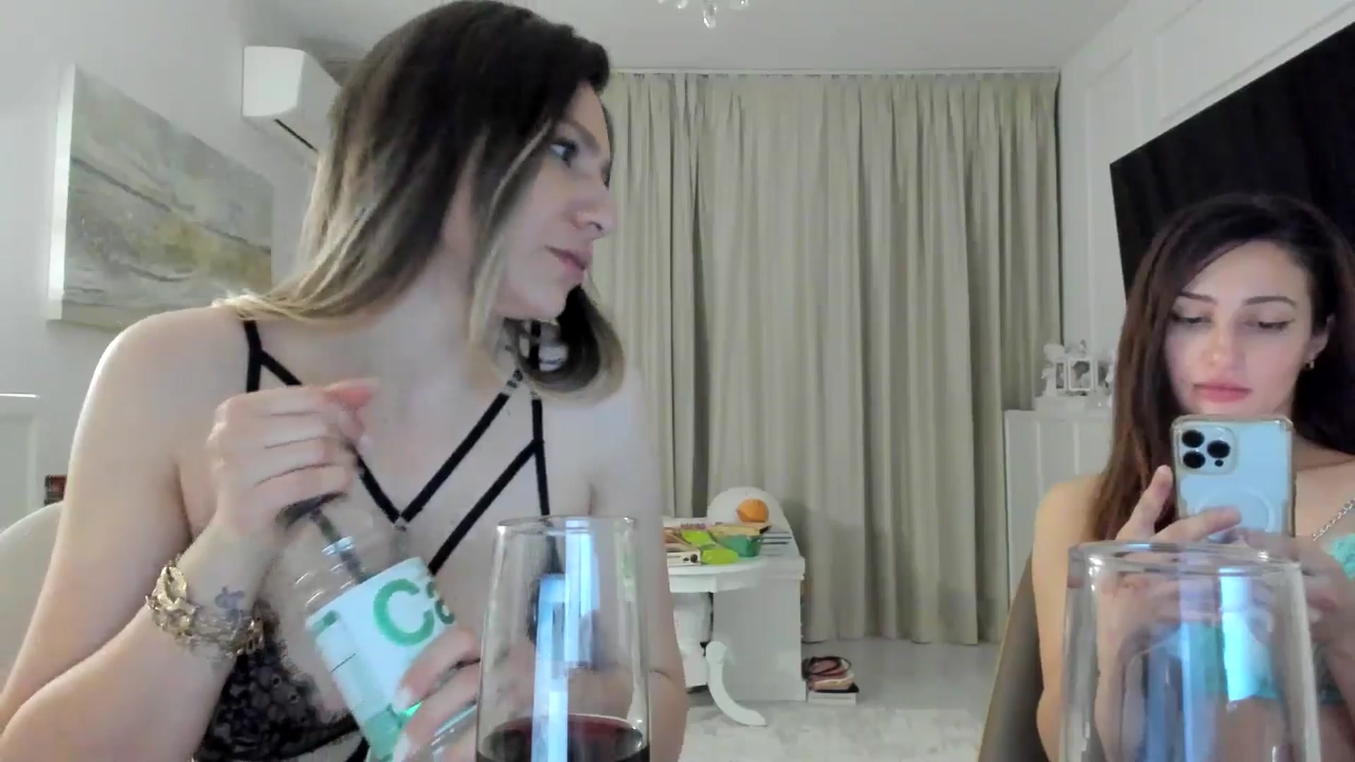 Gallery image thumbnail from ItsEvie's myfreecams stream on, 02/08/2025, 01:33 image 6 of 20