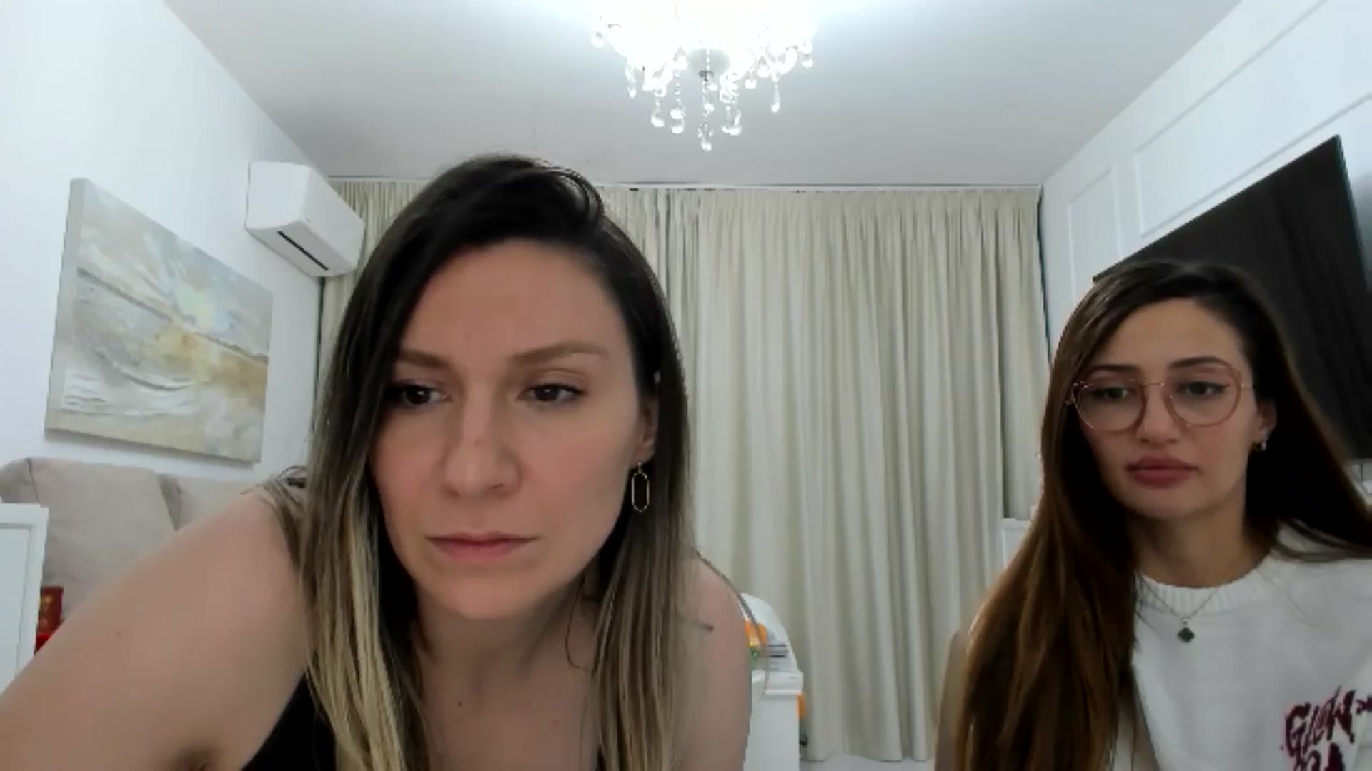 Gallery image thumbnail from ItsEvie's myfreecams stream on, 02/08/2025, 21:54 image 19 of 20