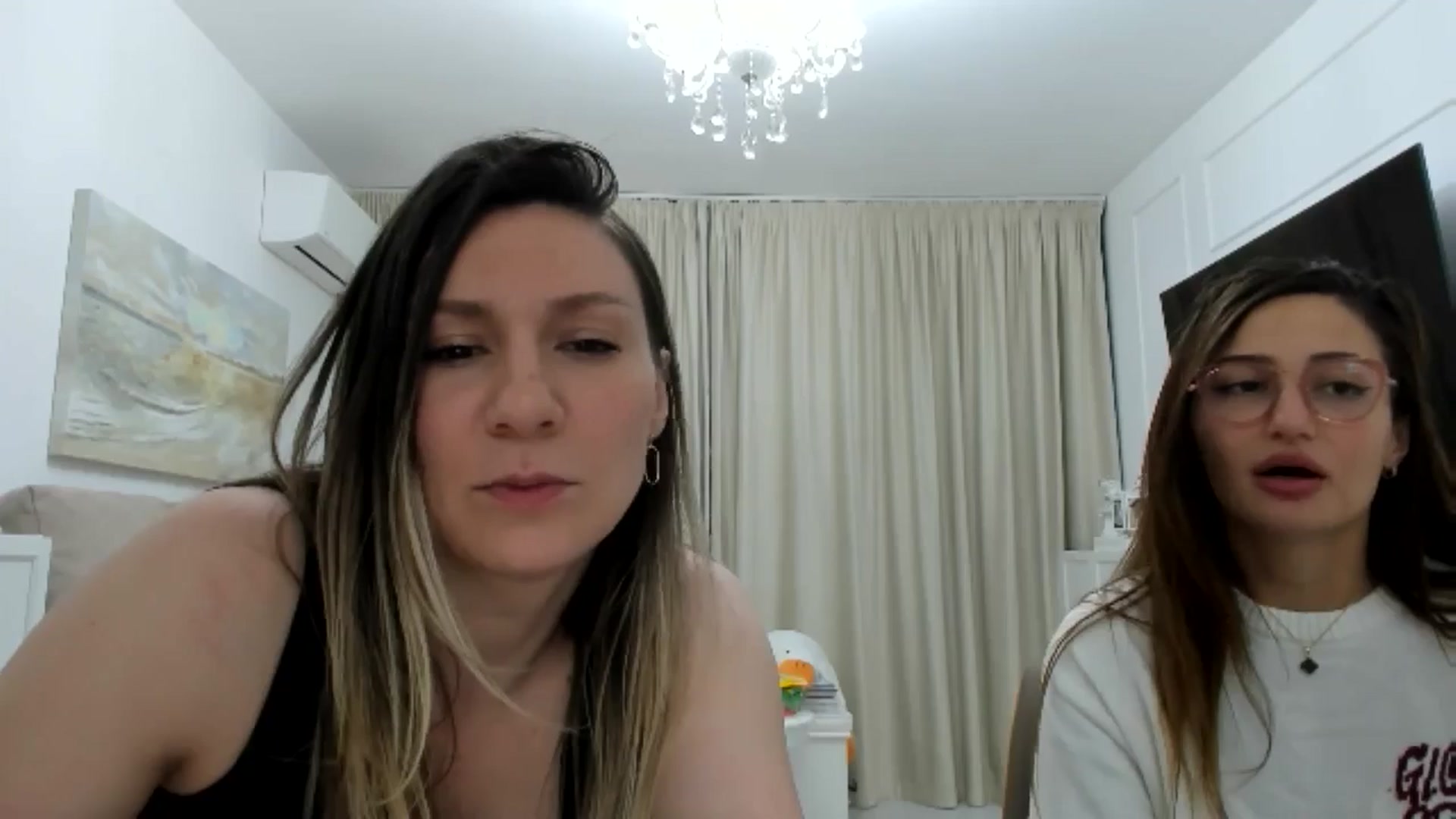 Gallery image thumbnail from ItsEvie's myfreecams stream on, 02/08/2025, 21:54 image 14 of 20