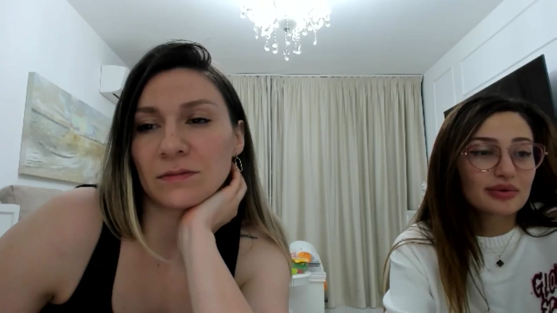 Gallery image thumbnail from ItsEvie's myfreecams stream on, 02/08/2025, 21:54 image 15 of 20
