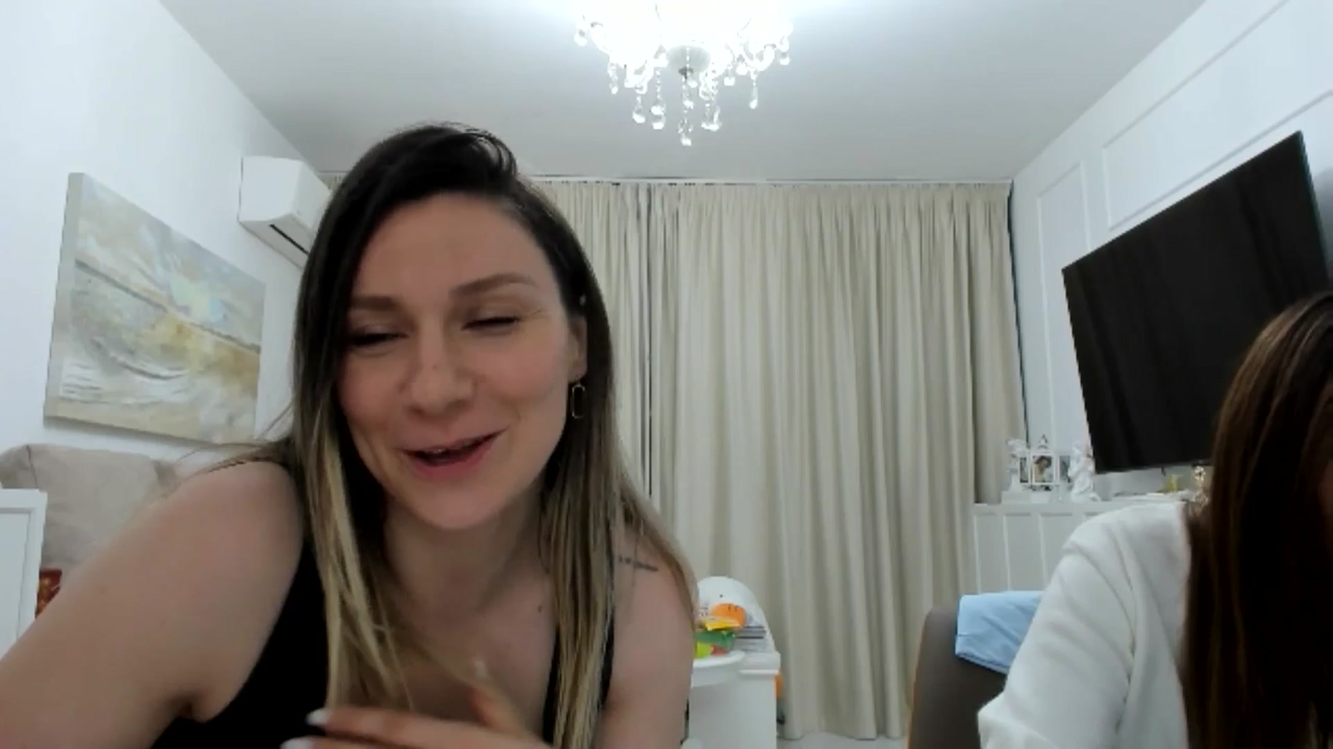 Gallery image thumbnail from ItsEvie's myfreecams stream on, 02/08/2025, 21:54 image 18 of 20