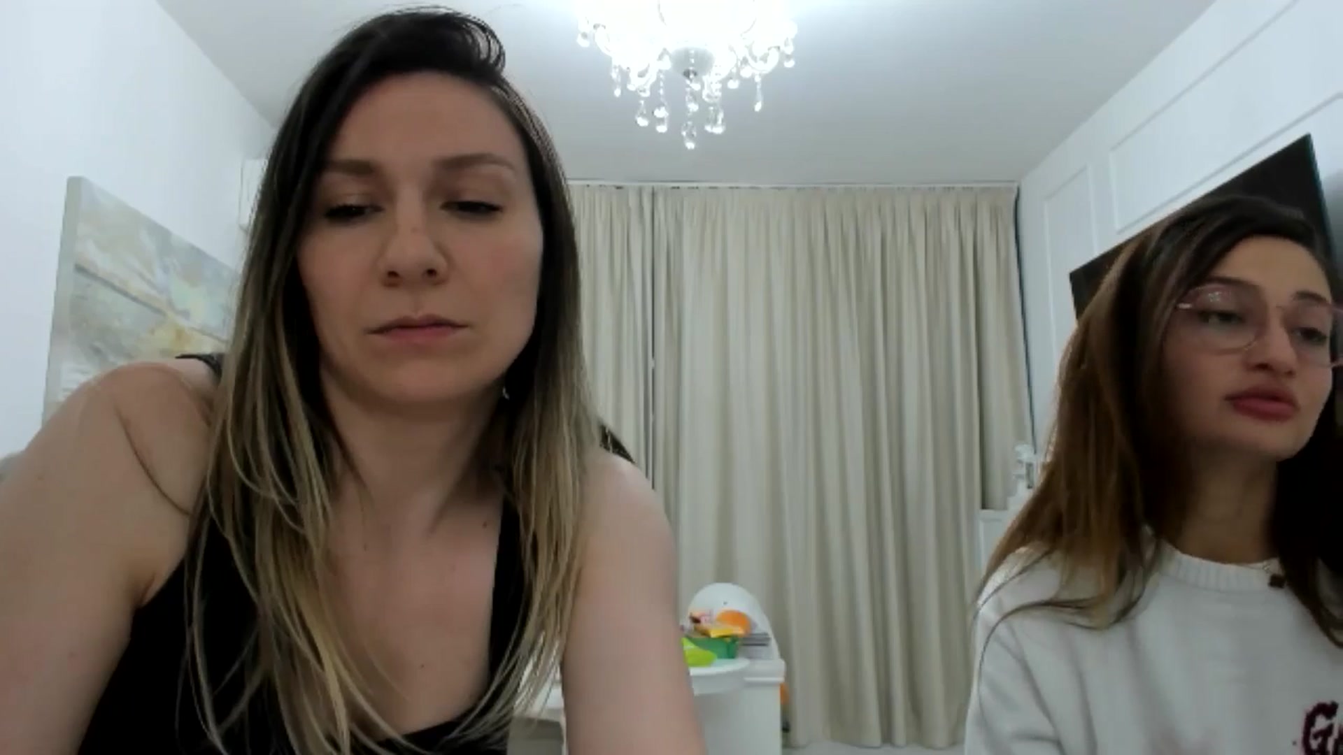 Gallery image thumbnail from ItsEvie's myfreecams stream on, 02/08/2025, 21:54 image 12 of 20