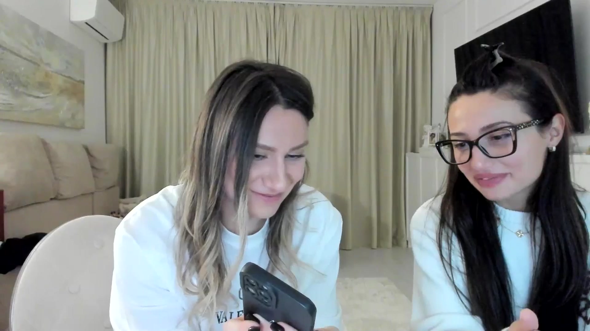 Gallery image thumbnail from ItsEvie's myfreecams stream on, 02/15/2025, 24:53 image 20 of 20