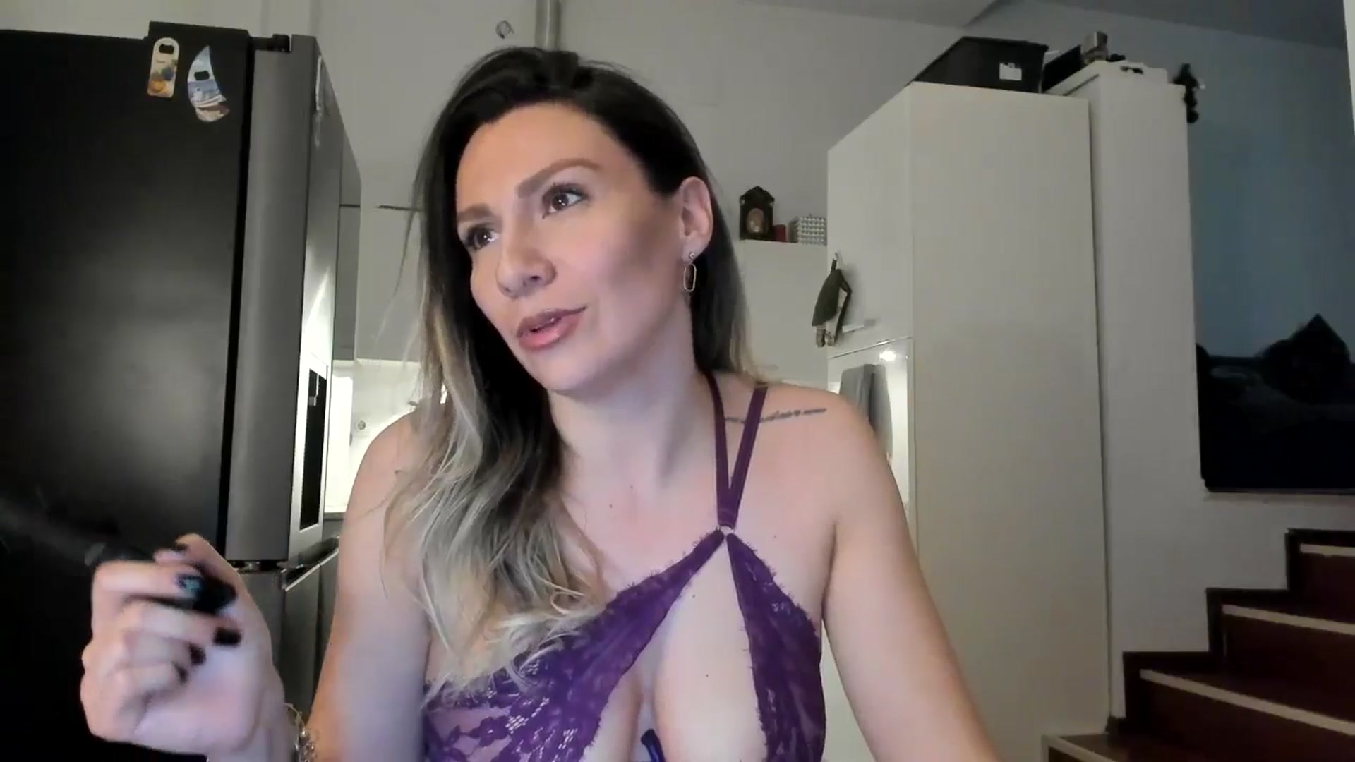 Gallery image thumbnail from ItsEvie's myfreecams stream on, 02/16/2025, 24:23 image 2 of 20
