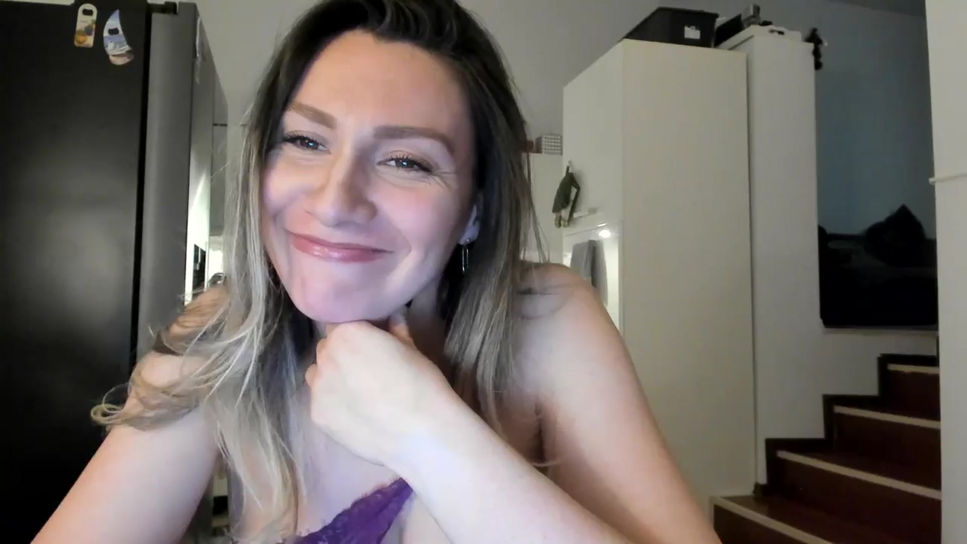 Gallery image thumbnail from ItsEvie's myfreecams stream on, 02/16/2025, 24:23 image 10 of 20