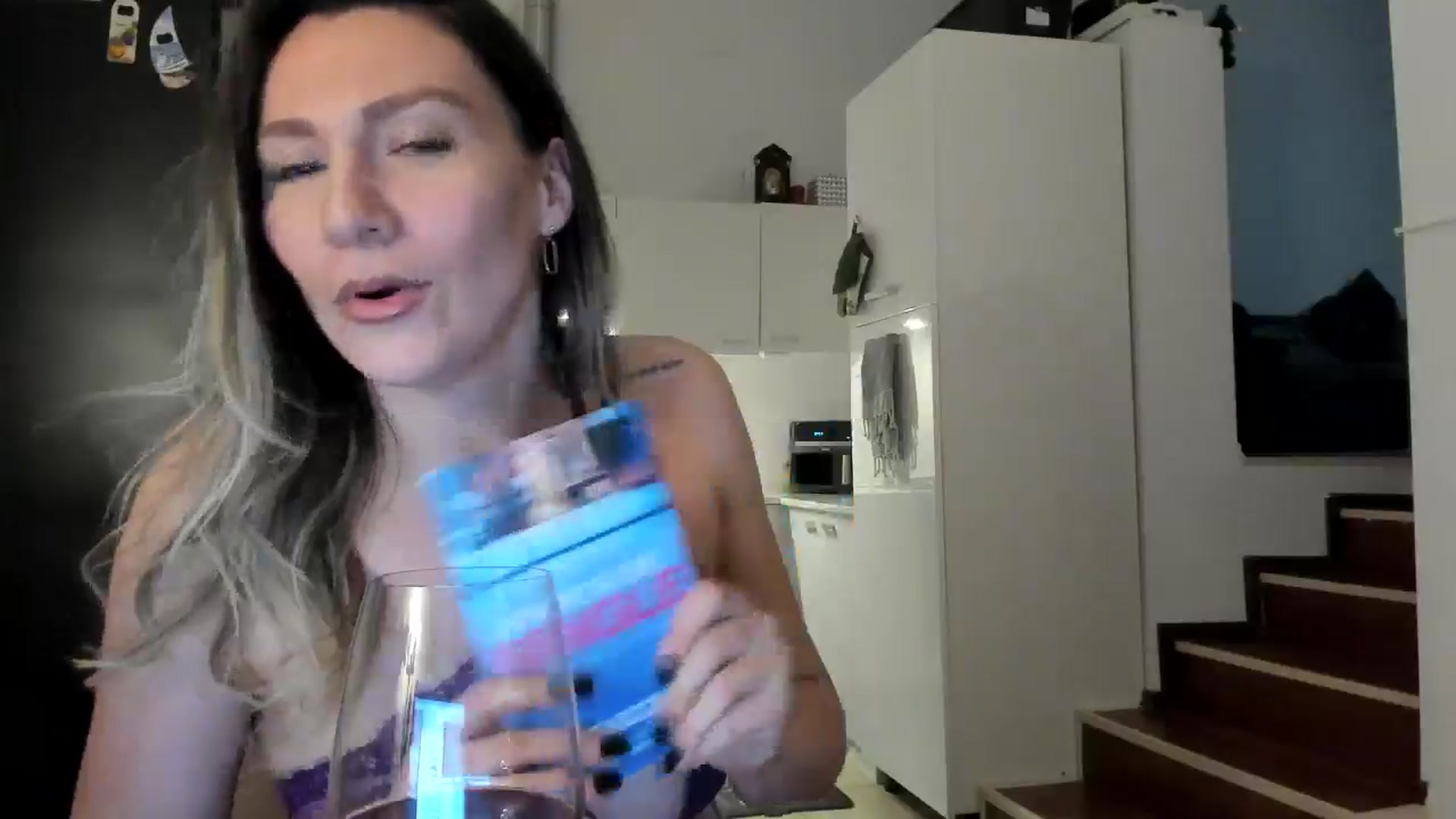 Gallery image thumbnail from ItsEvie's myfreecams stream on, 02/16/2025, 24:55 image 4 of 20