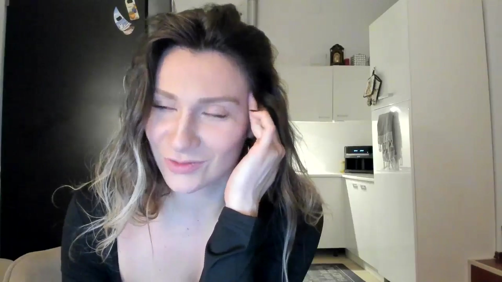 Gallery image thumbnail from ItsEvie's myfreecams stream on, 02/17/2025, 01:51 image 16 of 20