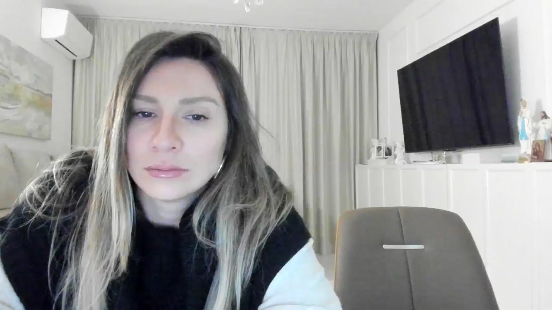 Gallery image thumbnail from ItsEvie's myfreecams stream on, 02/19/2025, 22:57 image 18 of 20