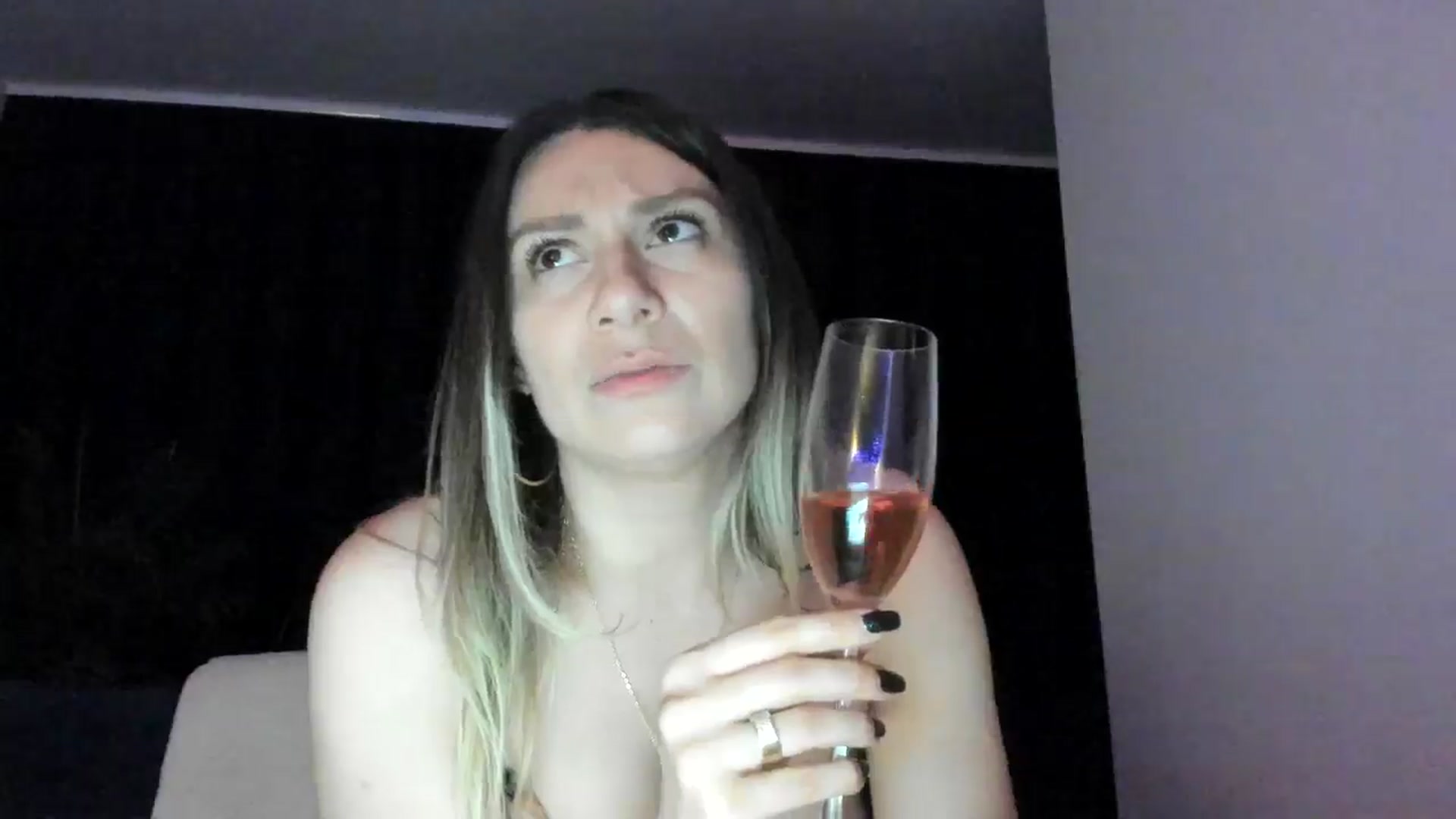 Gallery image thumbnail from ItsEvie's myfreecams stream on, 02/22/2025, 01:46 image 17 of 20