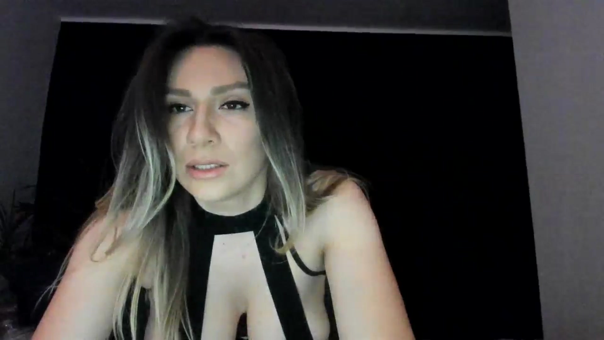 Gallery image thumbnail from ItsEvie's myfreecams stream on, 02/27/2025, 24:03 image 4 of 20