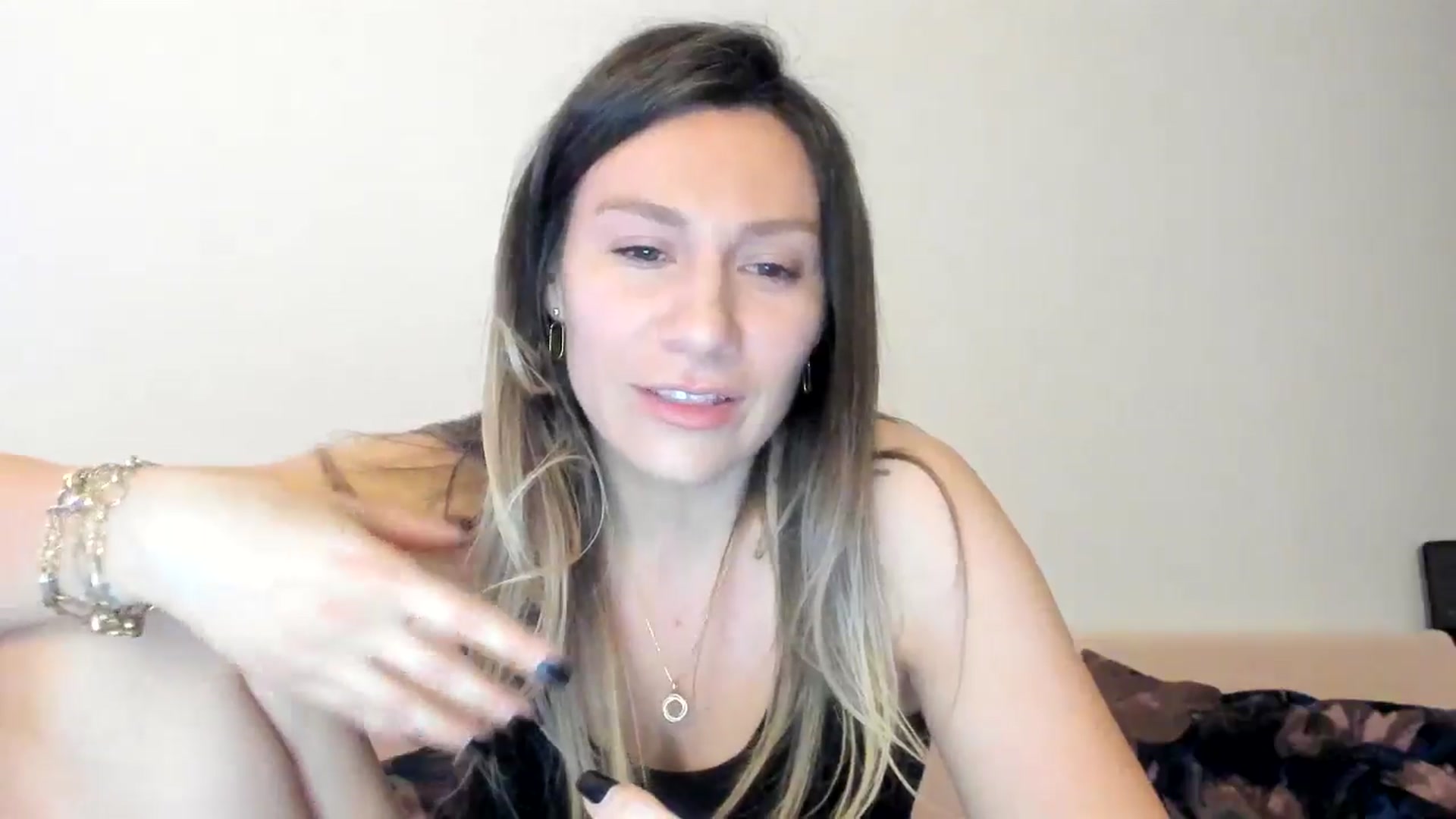 Gallery image thumbnail from ItsEvie's myfreecams stream on, 02/28/2025, 24:53 image 10 of 20