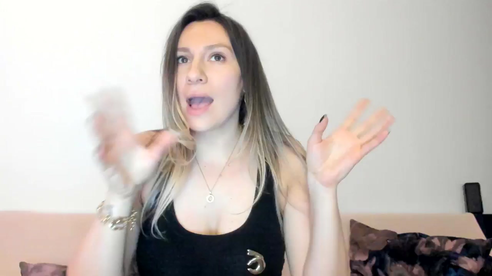 Gallery image thumbnail from ItsEvie's myfreecams stream on, 02/28/2025, 01:19 image 17 of 20