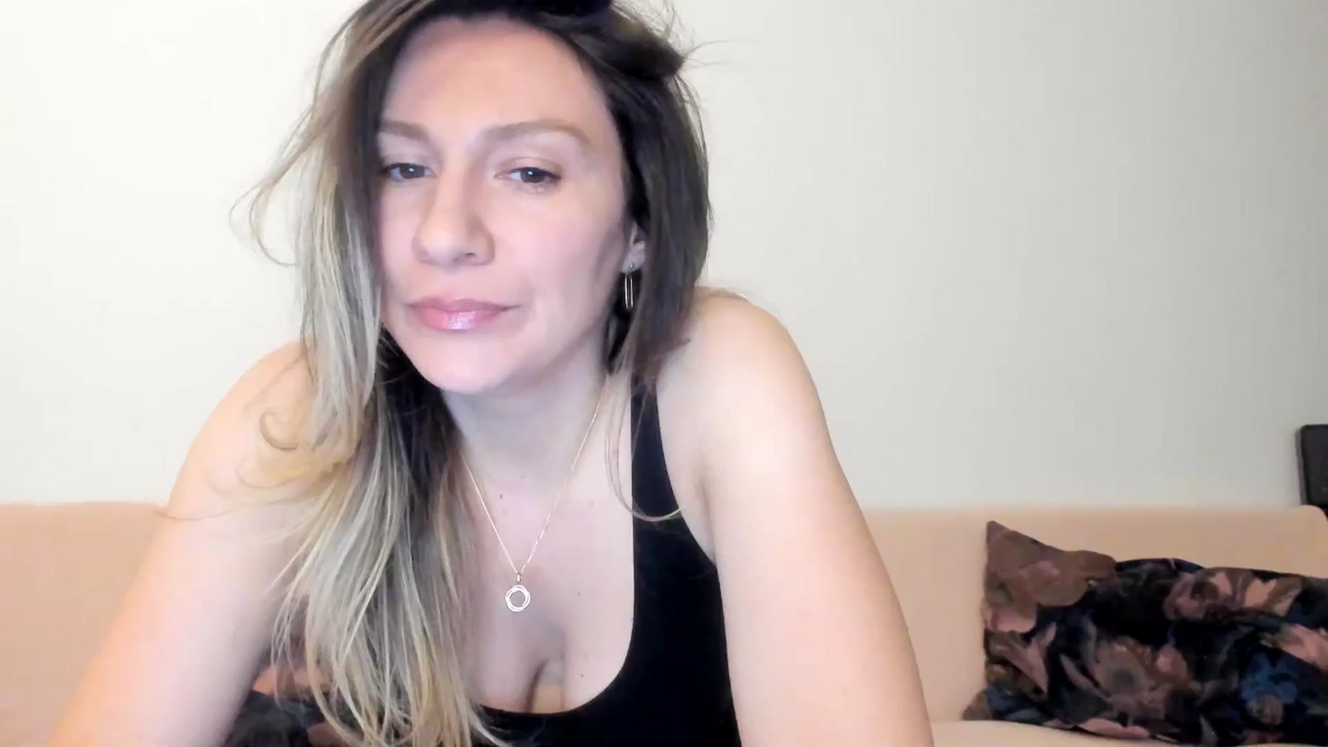 Gallery image thumbnail from ItsEvie's myfreecams stream on, 02/28/2025, 01:19 image 1 of 20