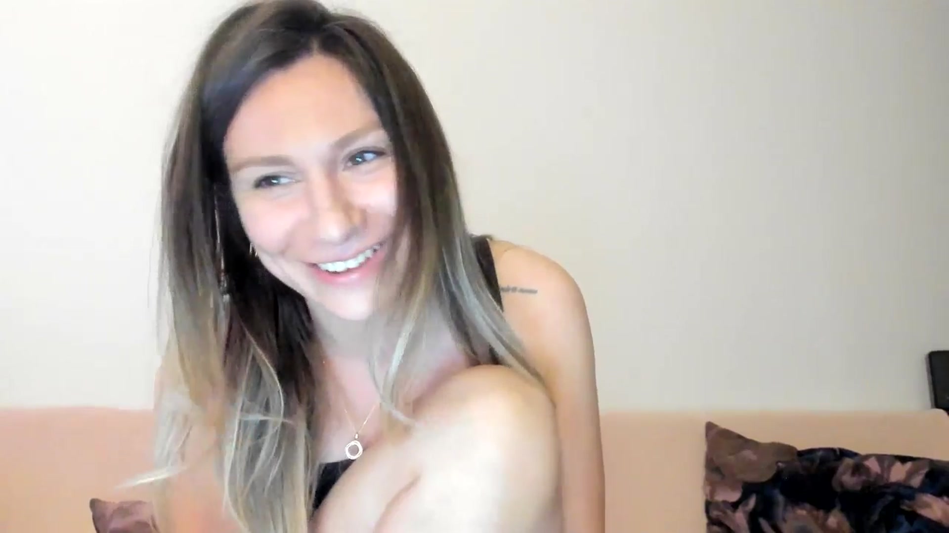 Gallery image thumbnail from ItsEvie's myfreecams stream on, 02/28/2025, 01:19 image 14 of 20