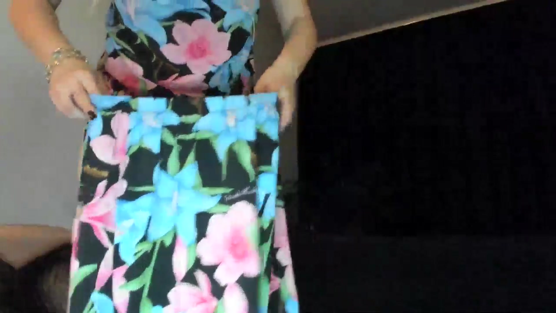 Gallery image thumbnail from ItsEvie's myfreecams stream on, 03/04/2025, 01:59 image 19 of 20