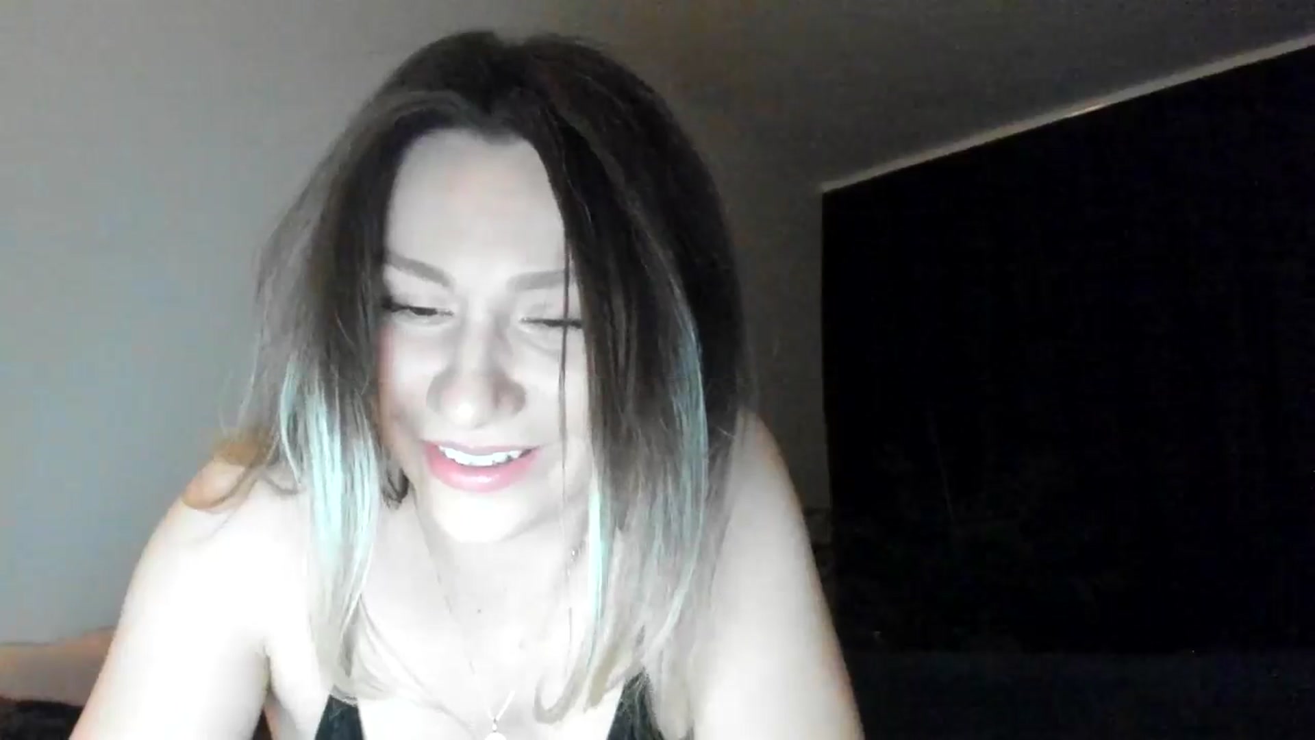 Gallery image thumbnail from ItsEvie's myfreecams stream on, 03/04/2025, 01:59 image 6 of 20