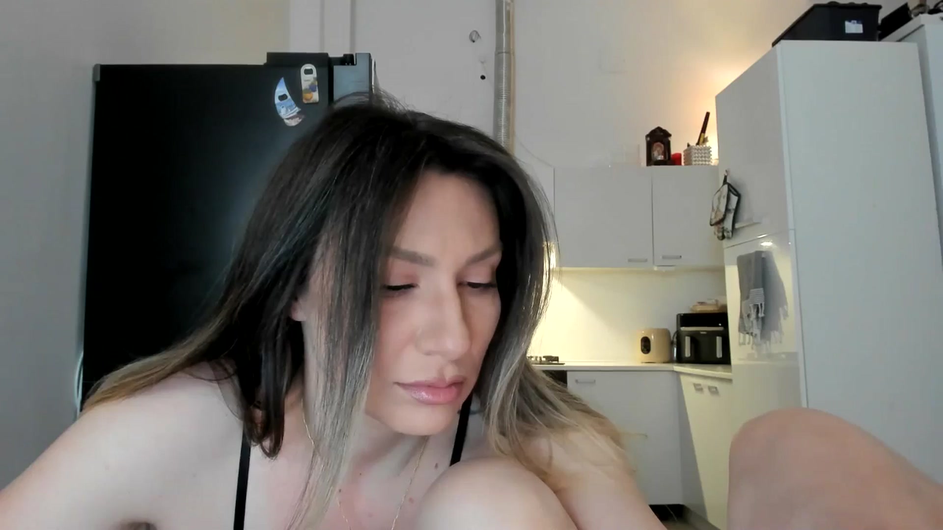 Gallery image thumbnail from ItsEvie's myfreecams stream on, 03/08/2025, 24:01 image 8 of 20