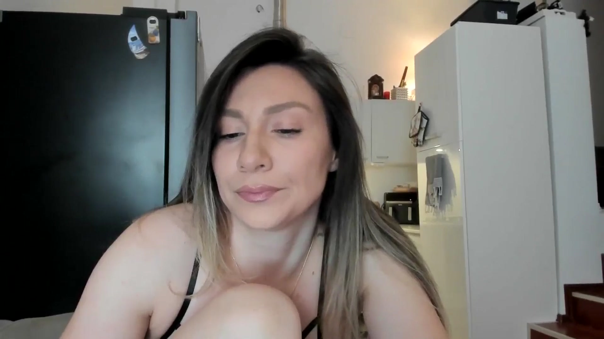 Gallery image thumbnail from ItsEvie's myfreecams stream on, 03/08/2025, 24:01 image 20 of 20