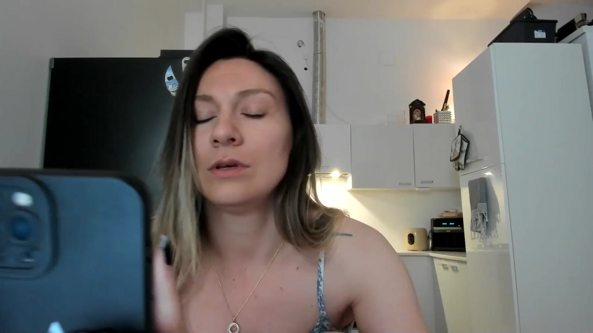 Gallery image thumbnail from ItsEvie's myfreecams stream on, 03/08/2025, 21:25 image 1 of 20