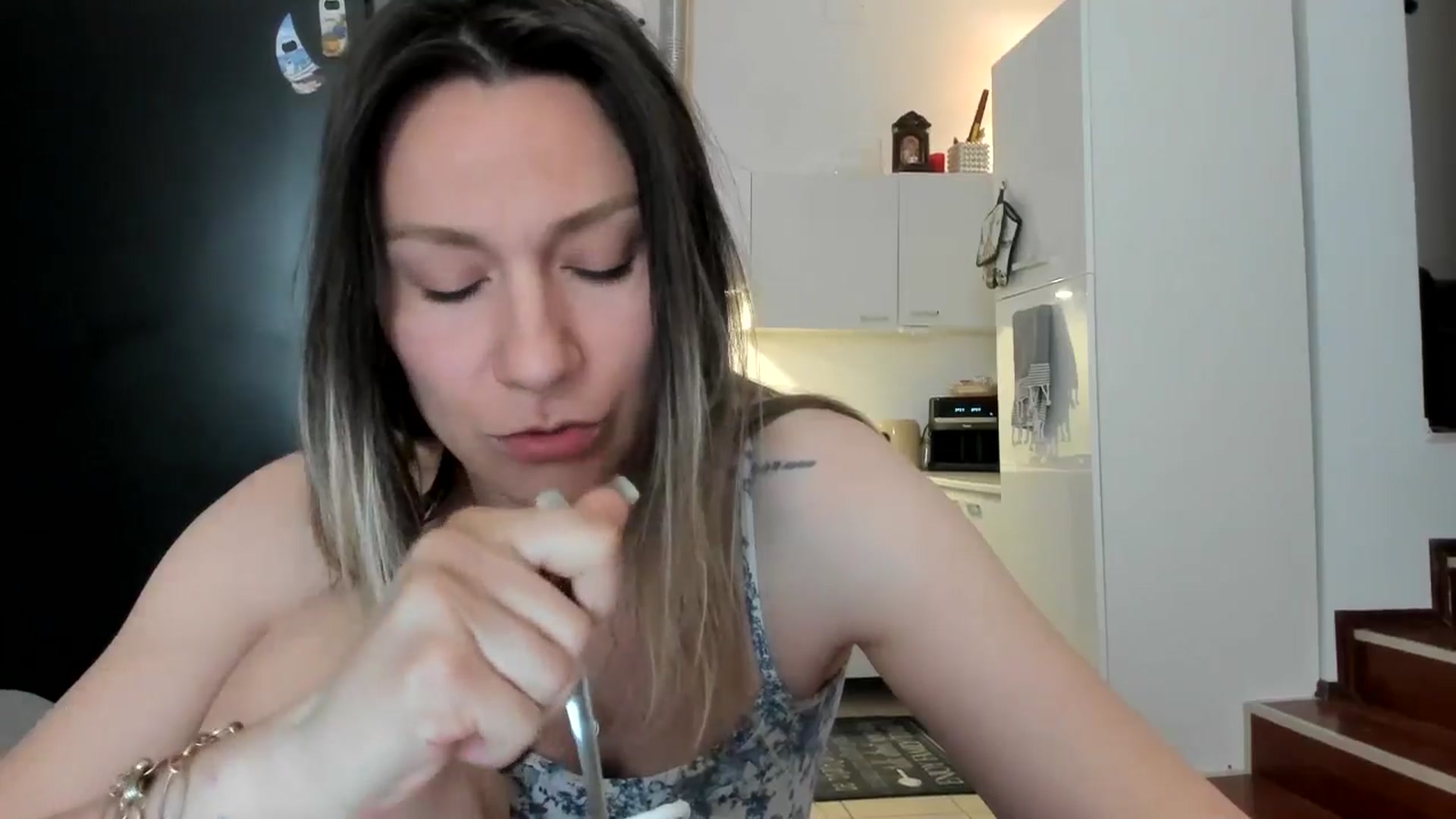 Gallery image thumbnail from ItsEvie's myfreecams stream on, 03/08/2025, 21:25 image 16 of 20