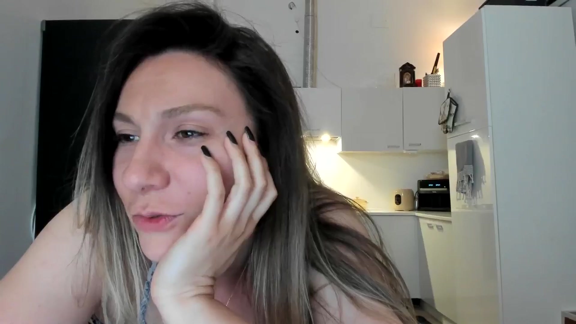 Gallery image thumbnail from ItsEvie's myfreecams stream on, 03/08/2025, 21:25 image 8 of 20
