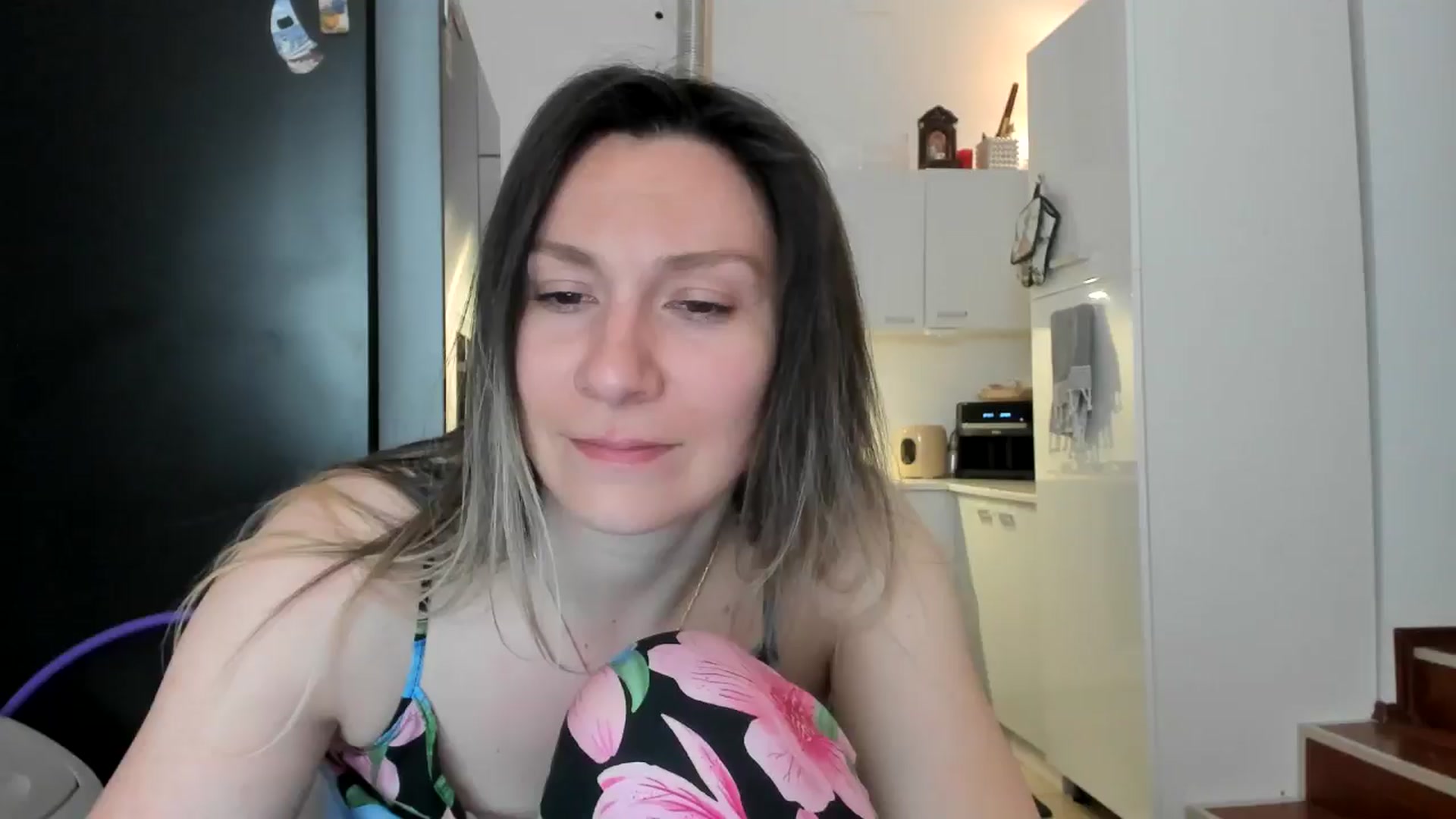 Gallery image thumbnail from ItsEvie's myfreecams stream on, 03/08/2025, 23:34 image 7 of 20