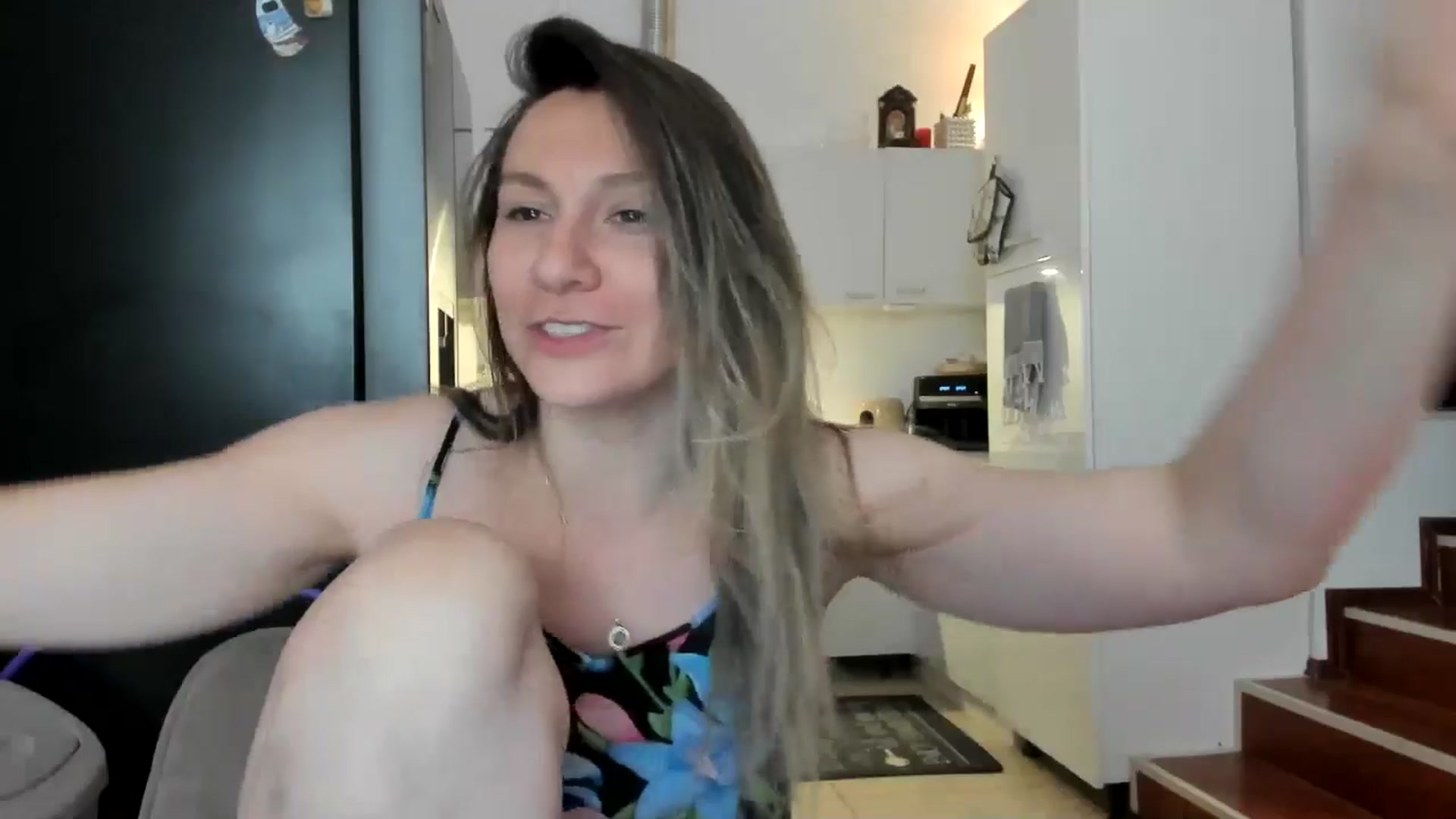 Gallery image thumbnail from ItsEvie's myfreecams stream on, 03/08/2025, 23:34 image 16 of 20