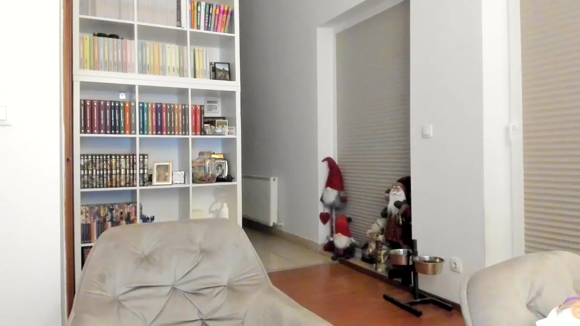 Gallery image thumbnail from ItsEvie's myfreecams stream on, 03/15/2025, 24:20 image 15 of 20