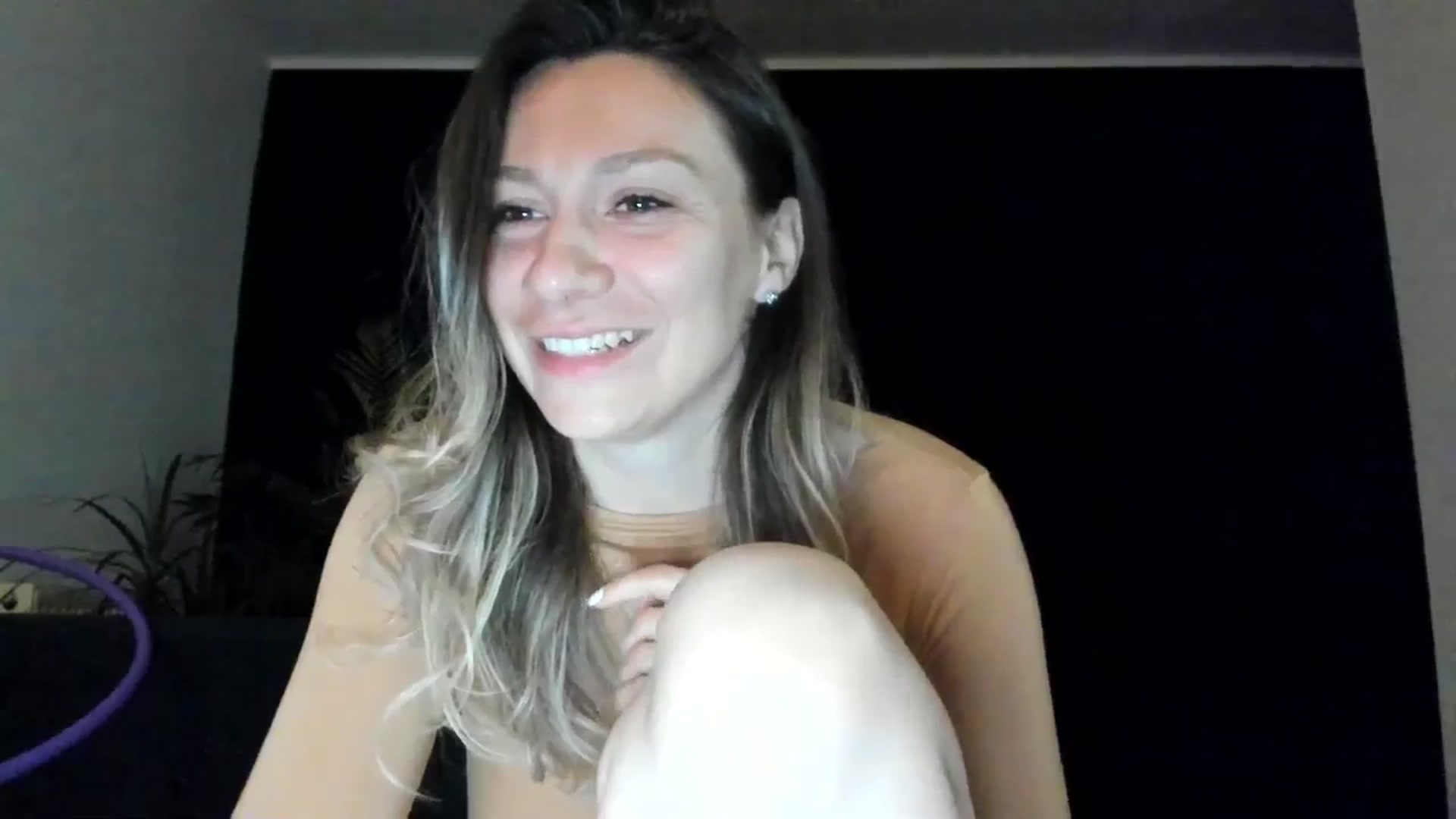 Gallery image thumbnail from ItsEvie's myfreecams stream on, 03/16/2025, 01:05 image 12 of 20