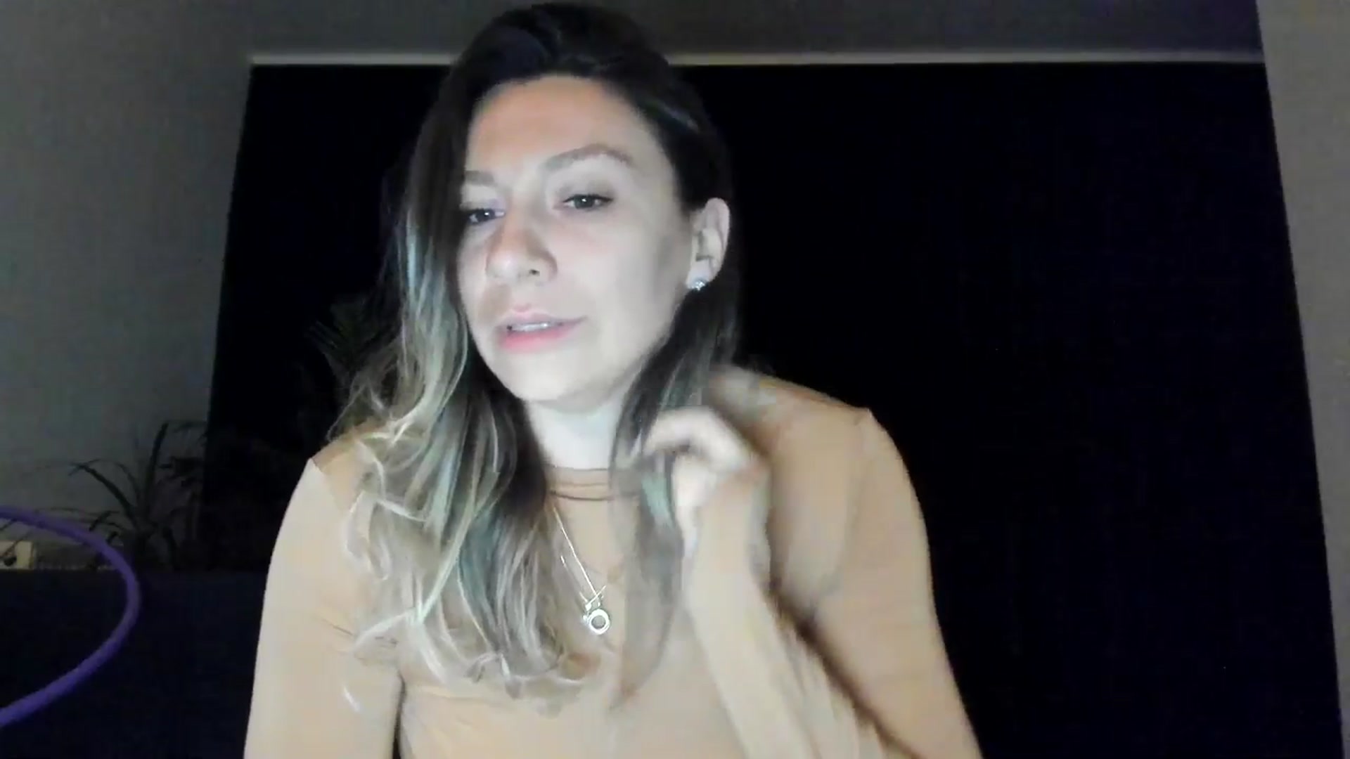Gallery image thumbnail from ItsEvie's myfreecams stream on, 03/16/2025, 01:05 image 11 of 20
