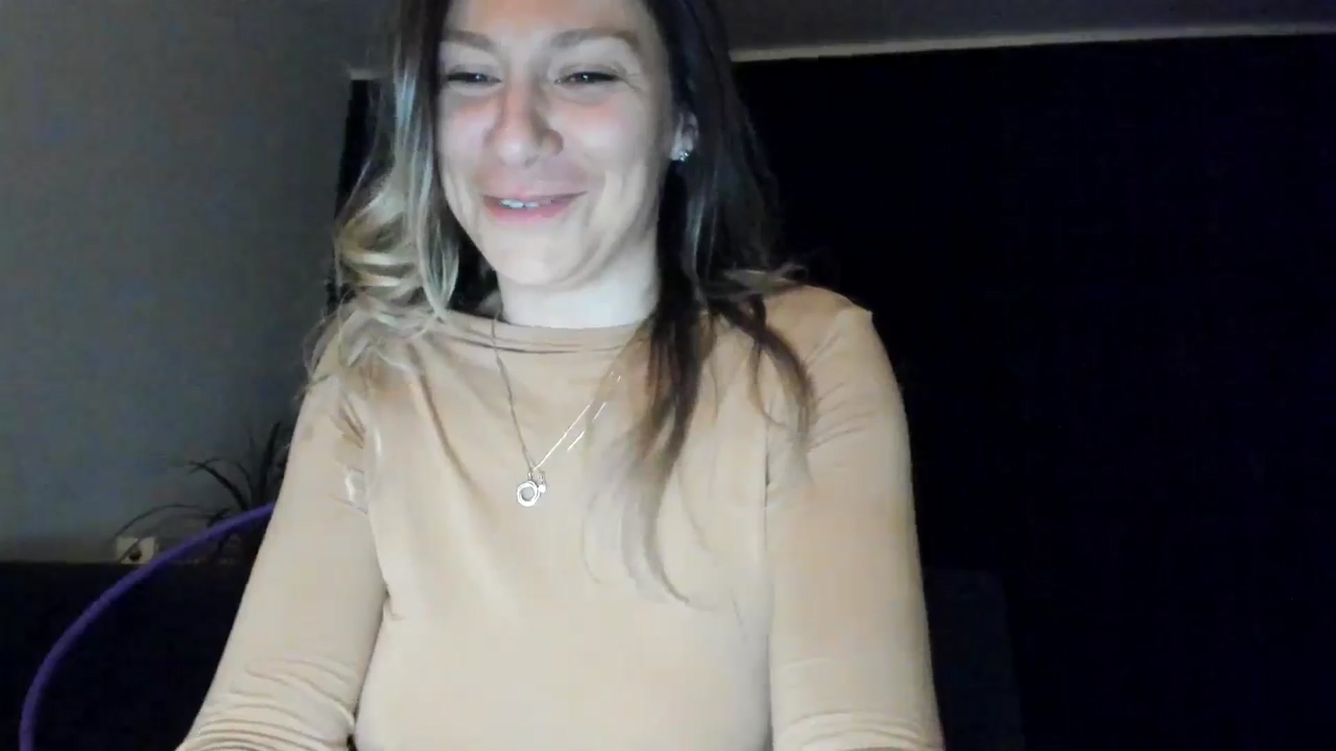 Gallery image thumbnail from ItsEvie's myfreecams stream on, 03/16/2025, 01:05 image 9 of 20