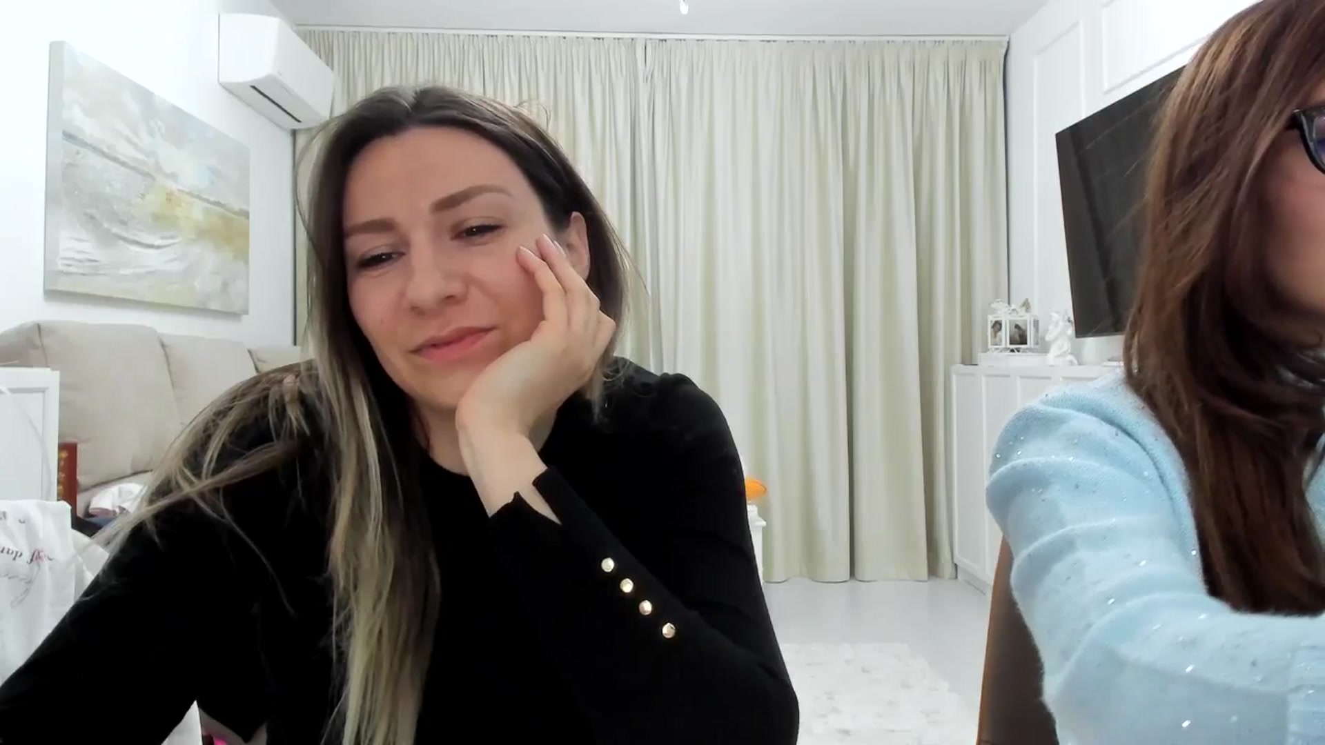 Gallery image thumbnail from ItsEvie's myfreecams stream on, 03/19/2025, 20:59 image 2 of 20