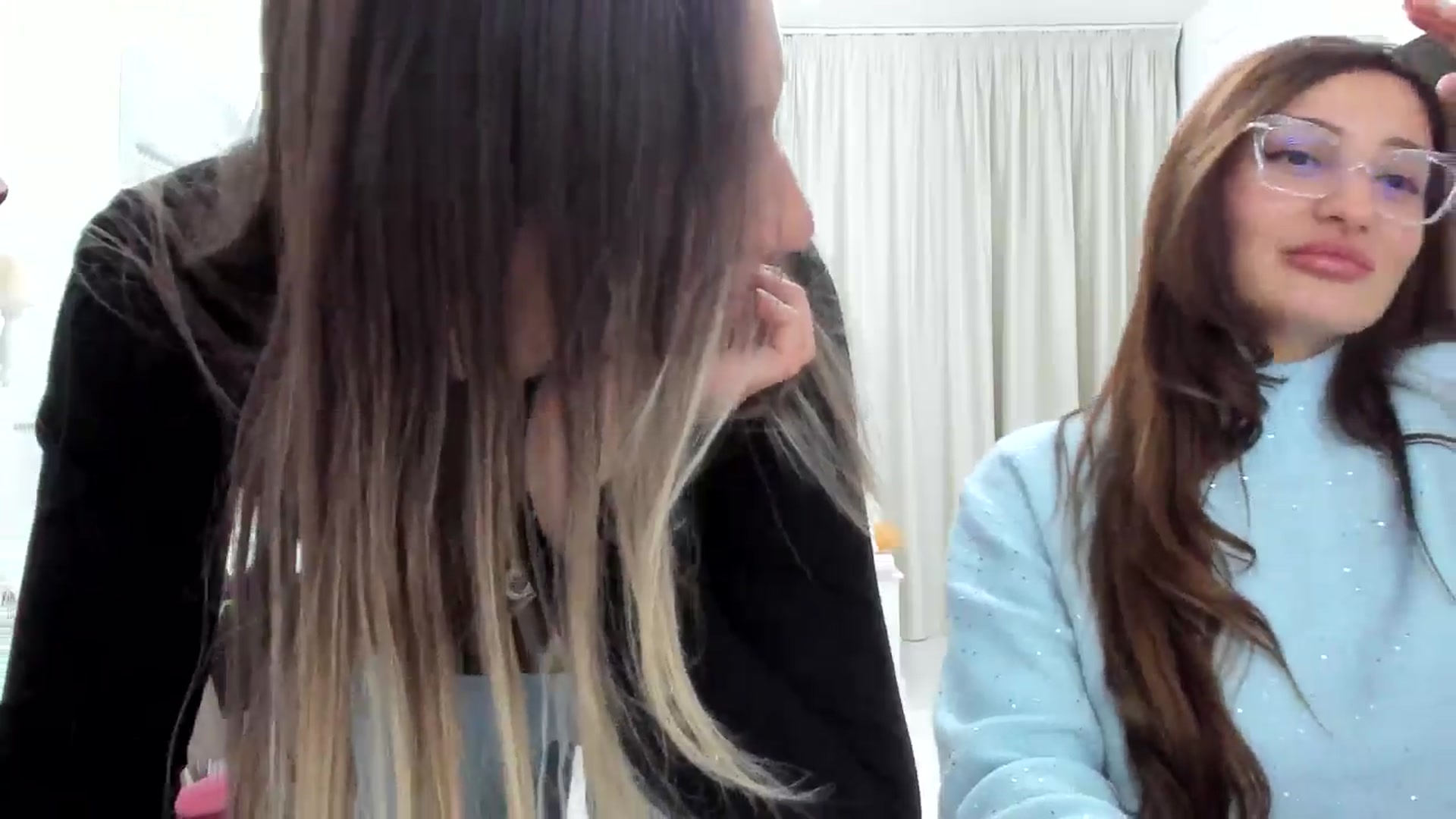 Gallery image thumbnail from ItsEvie's myfreecams stream on, 03/19/2025, 20:59 image 12 of 20