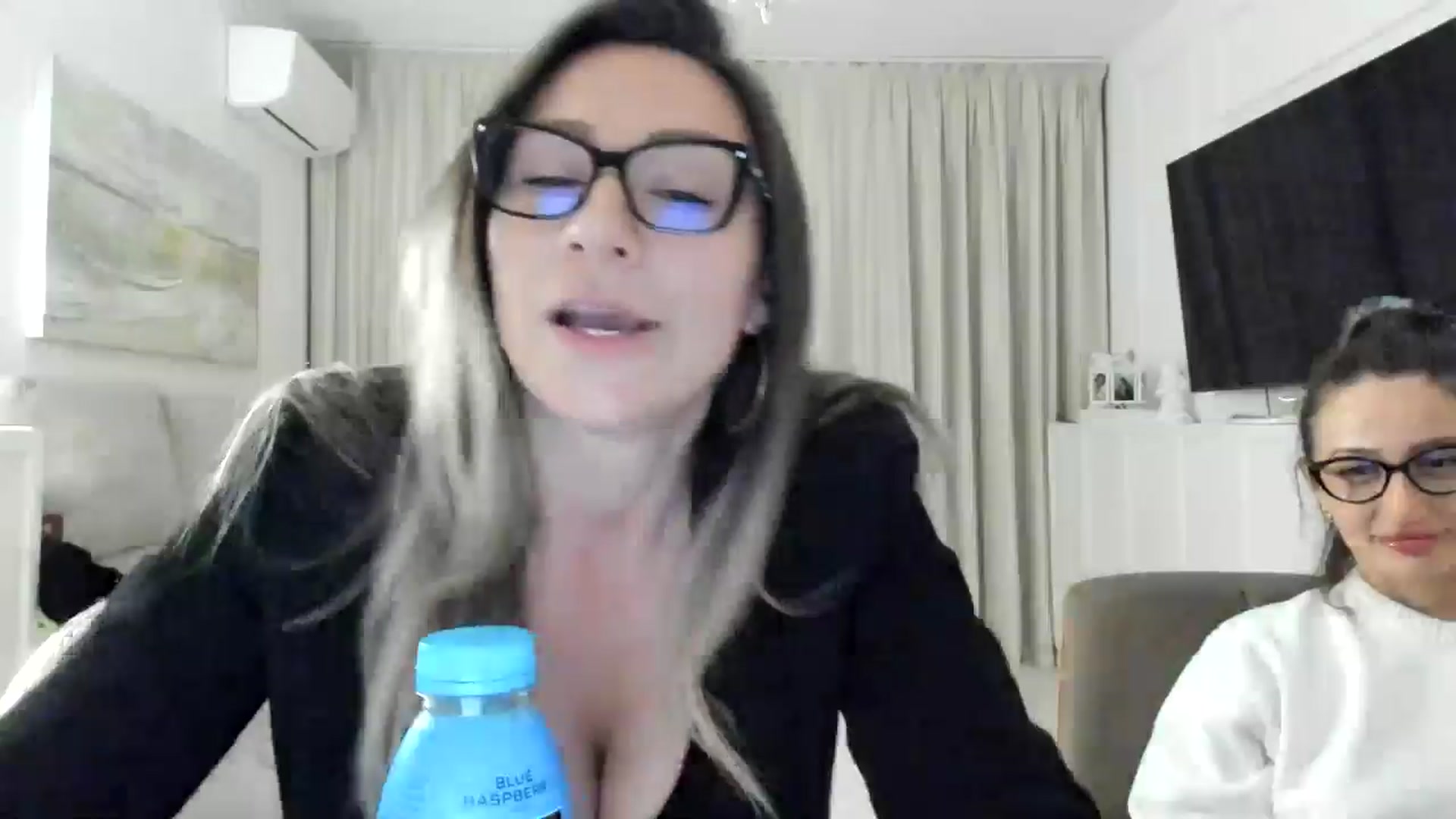 Gallery image thumbnail from ItsEvie's myfreecams stream on, 03/23/2025, 01:38 image 20 of 20