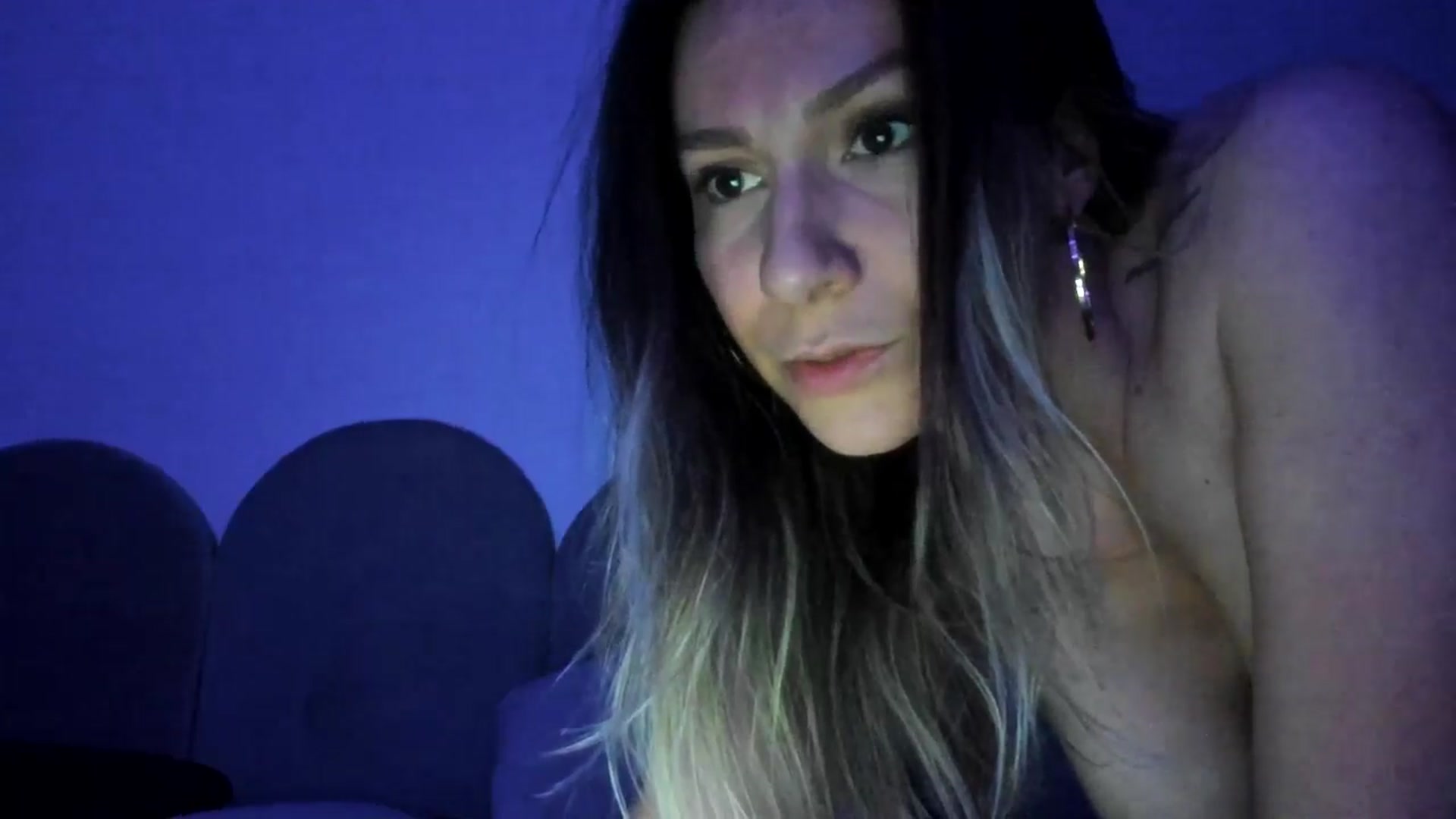 Gallery image thumbnail from ItsEvie's myfreecams stream on, 03/29/2025, 24:39 image 18 of 20
