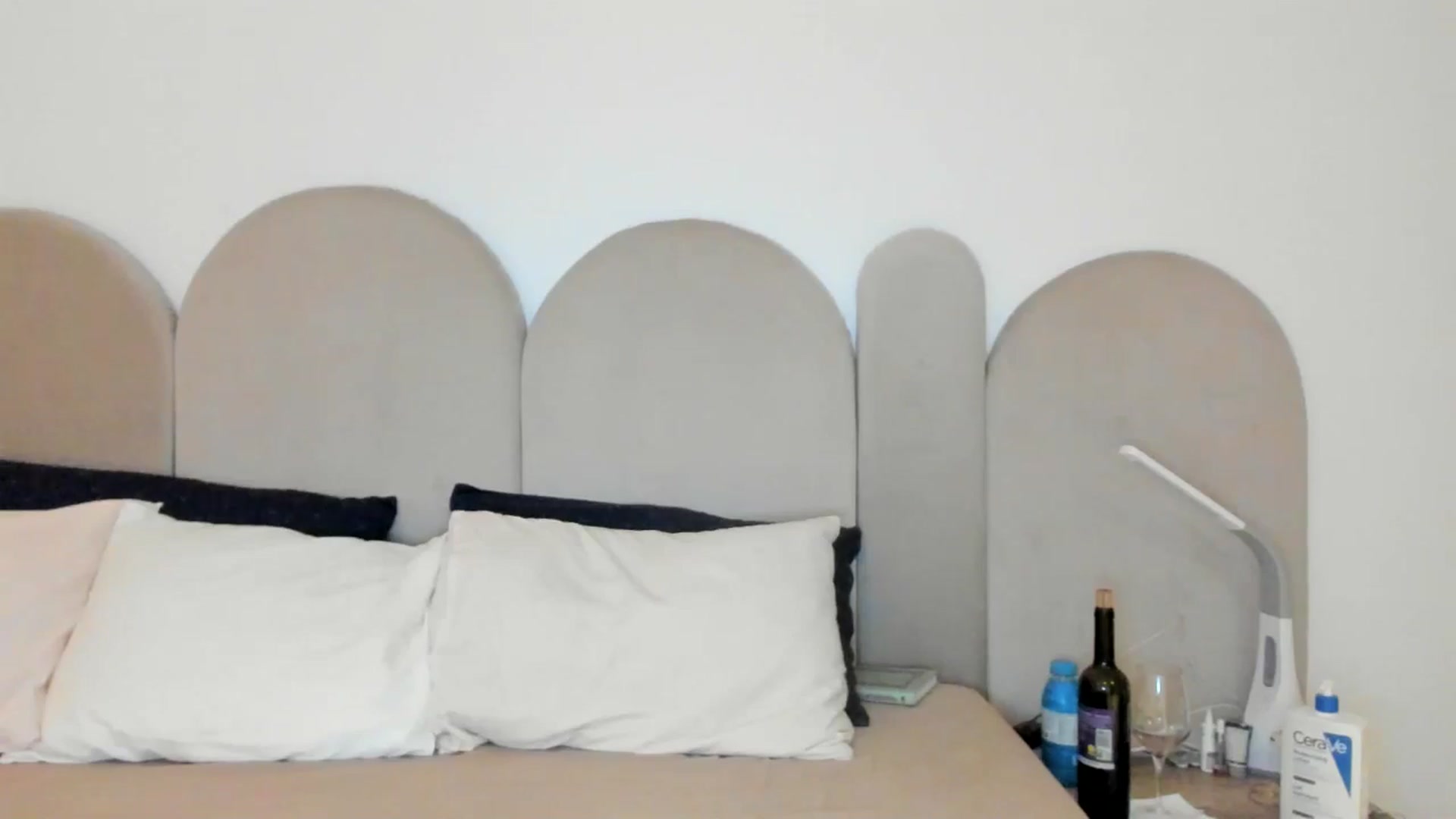 Gallery image thumbnail from ItsEvie's myfreecams stream on, 03/29/2025, 17:17 image 9 of 20