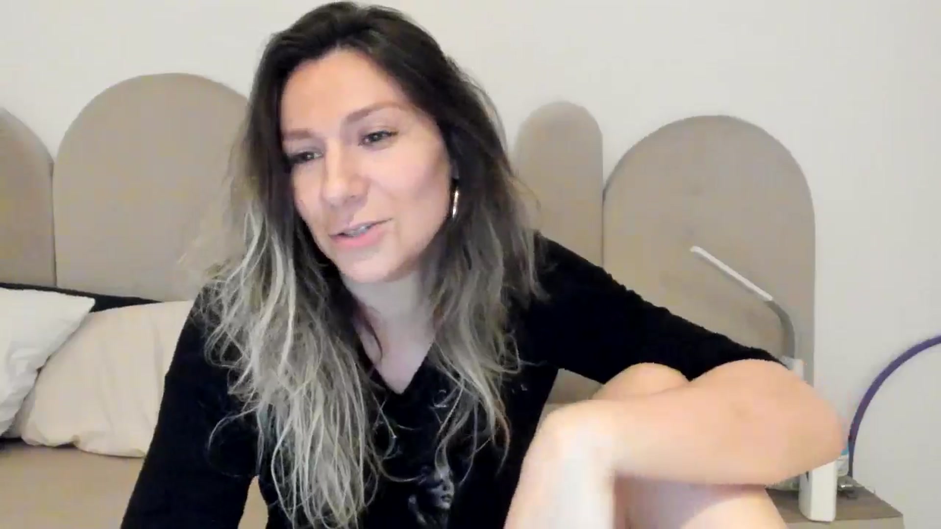 Gallery image thumbnail from ItsEvie's myfreecams stream on, 03/30/2025, 23:22 image 3 of 20