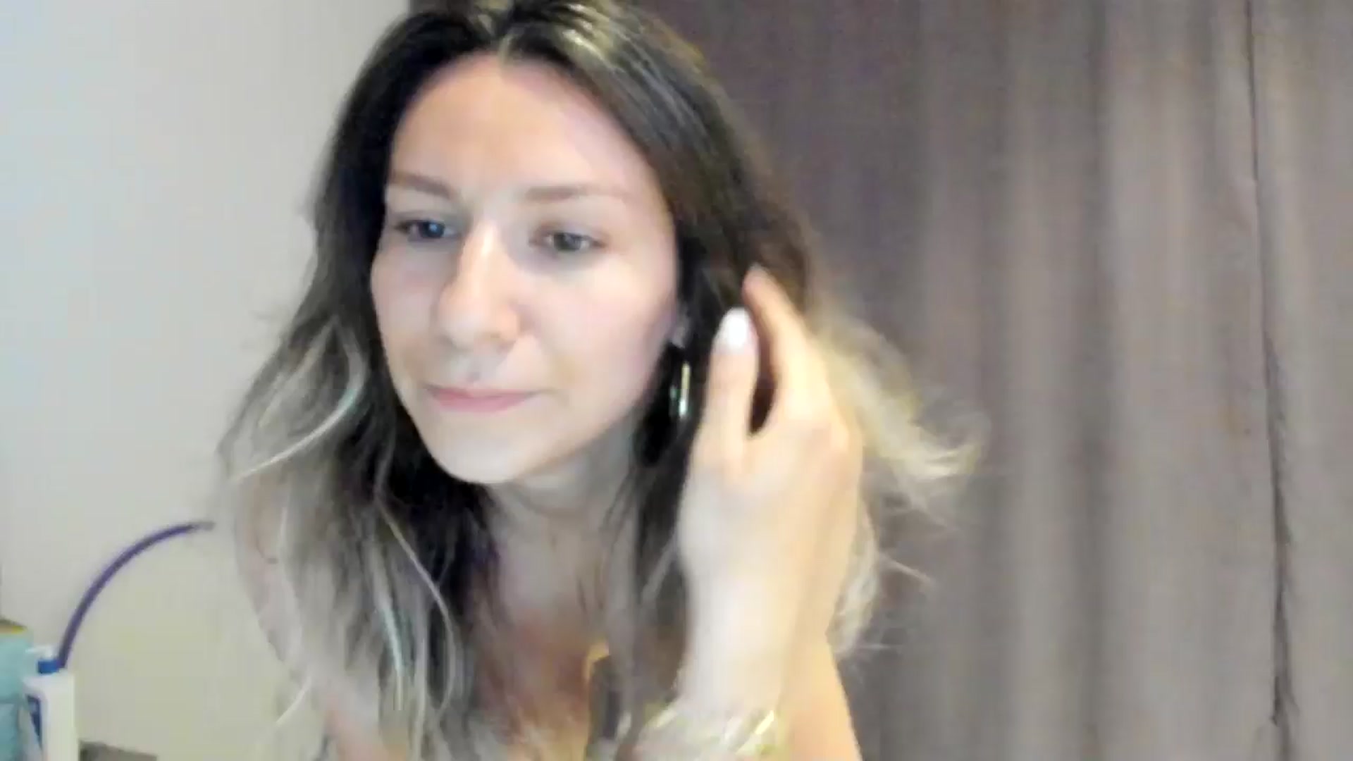 Gallery image thumbnail from ItsEvie's myfreecams stream on, 03/30/2025, 23:22 image 6 of 20