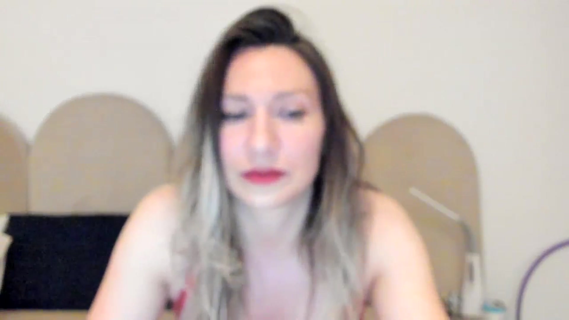 Gallery image thumbnail from ItsEvie's myfreecams stream on, 04/01/2025, 23:29 image 10 of 20